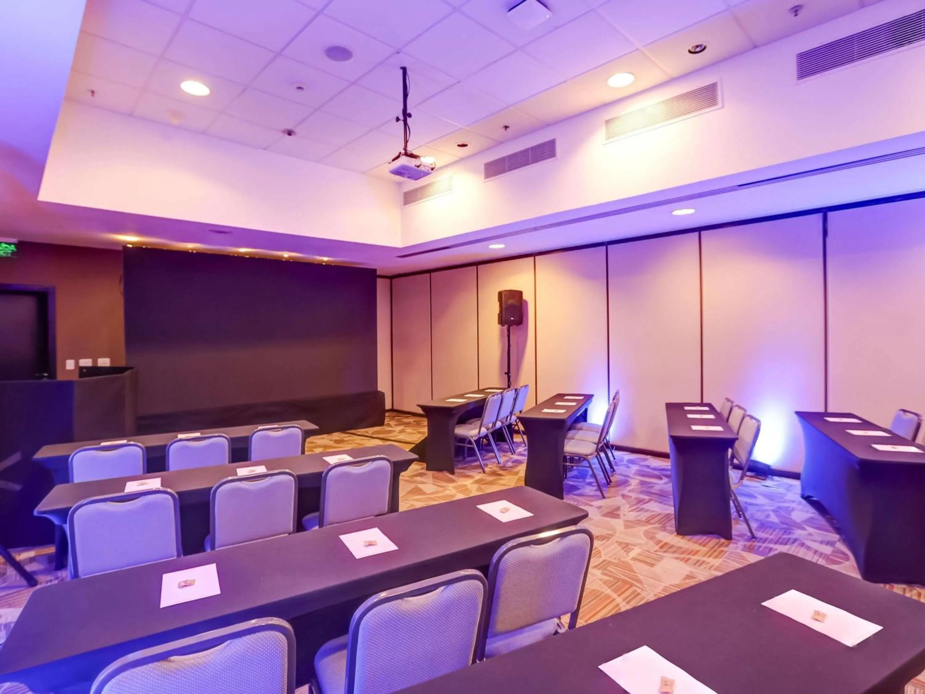 Meeting/conference room in Mercure Rio de Janeiro Barra da Tijuca