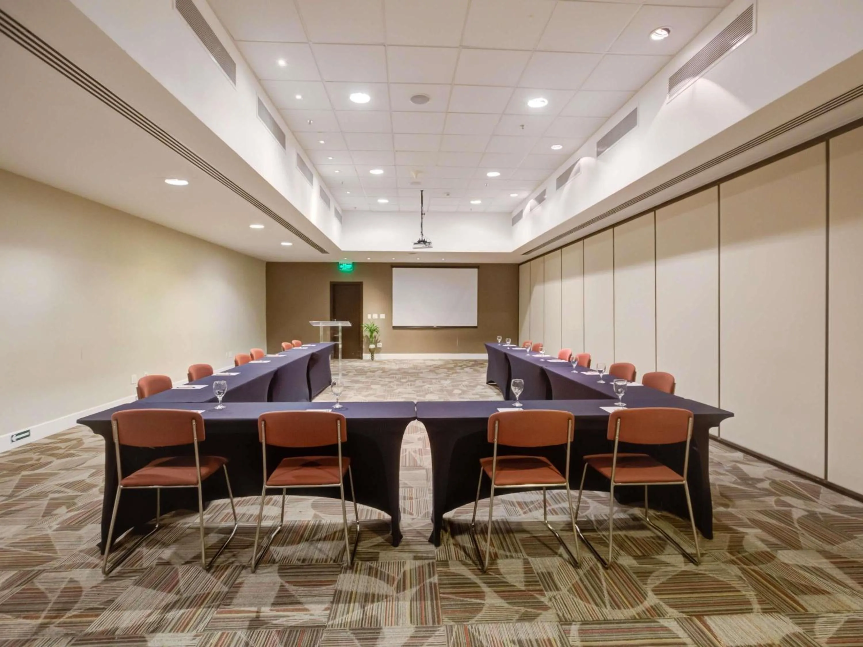 Meeting/conference room in Mercure Rio de Janeiro Barra da Tijuca