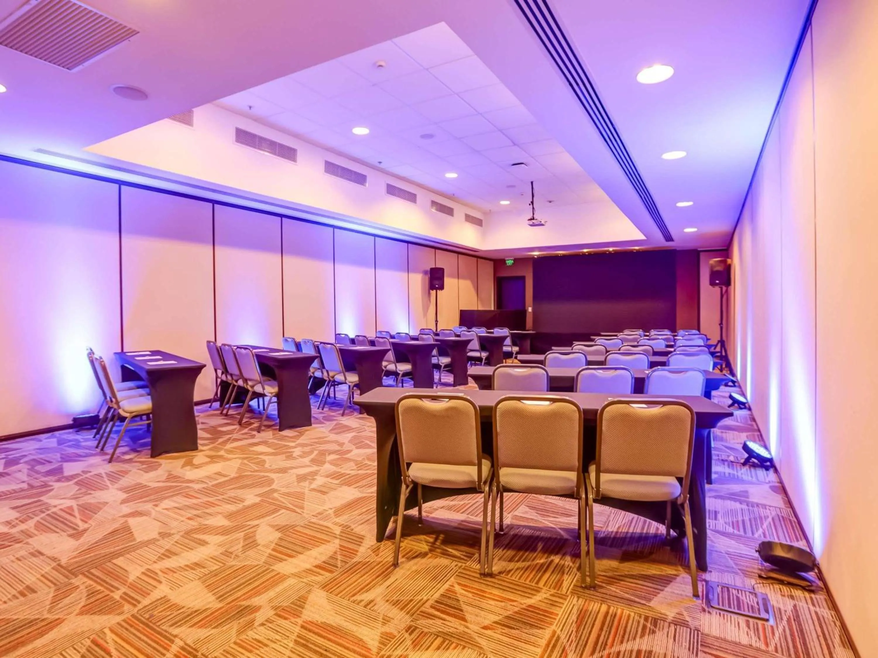 Meeting/conference room in Mercure Rio de Janeiro Barra da Tijuca
