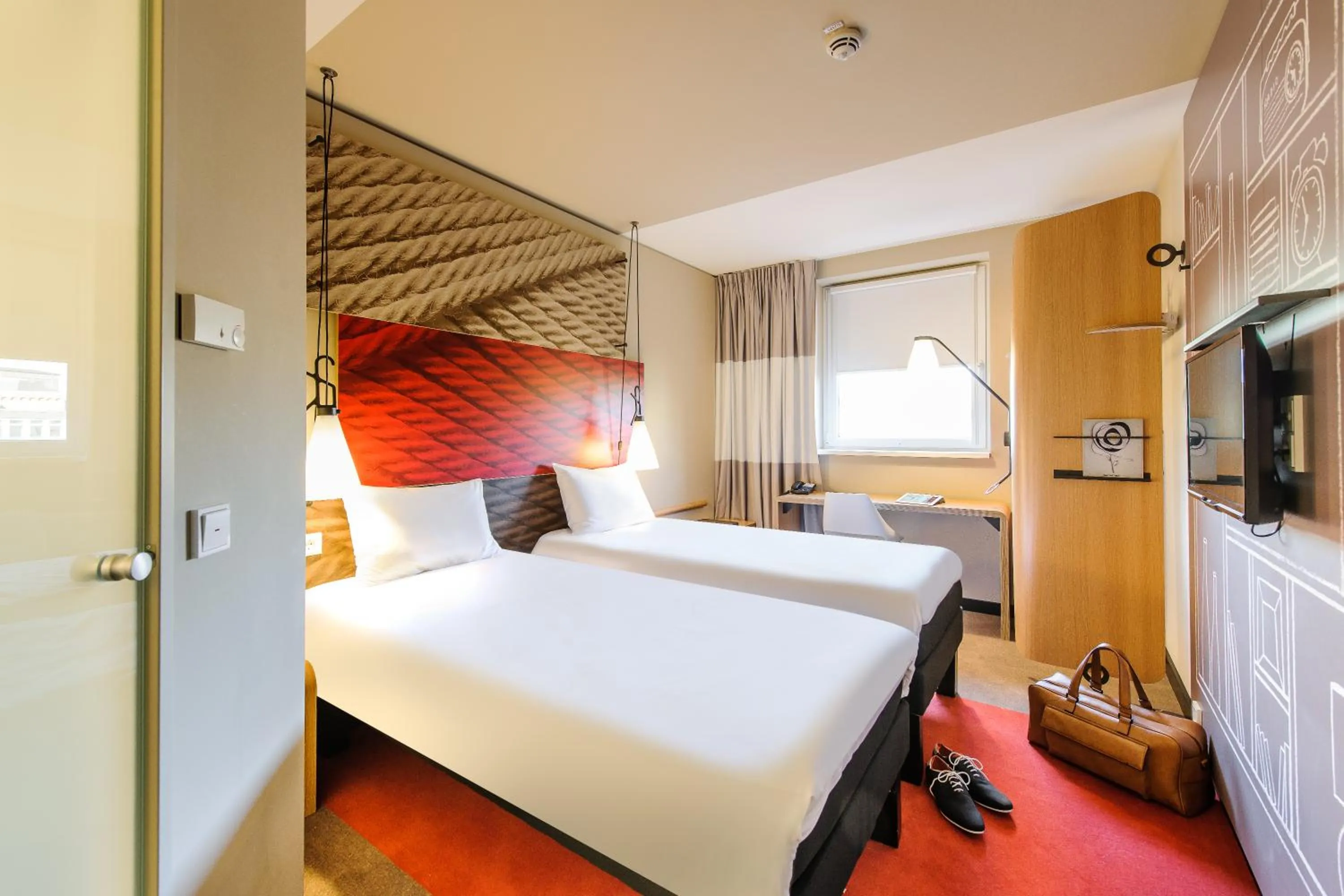 Bed in Ibis Hamburg City