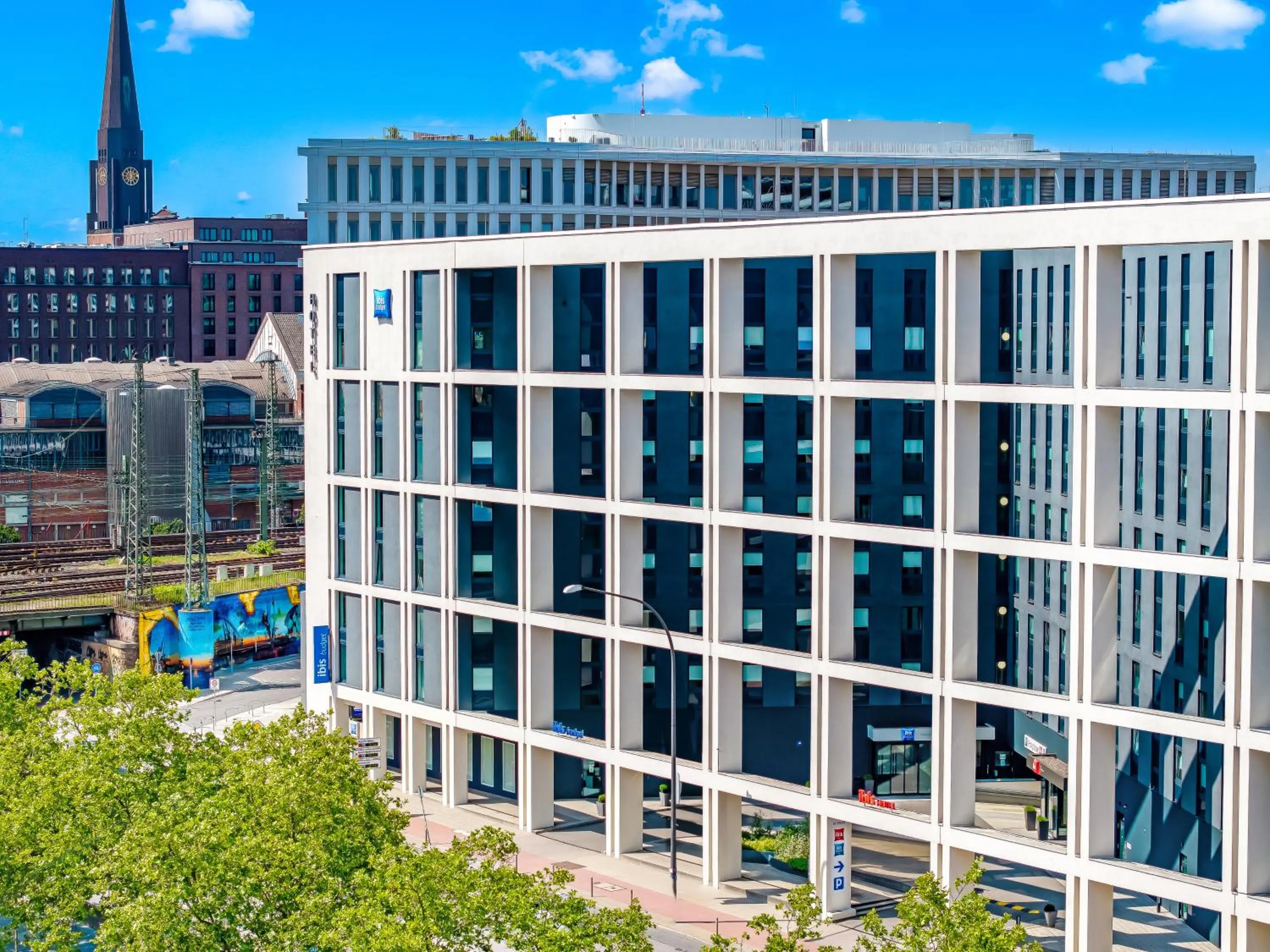 Property building in ibis budget Hamburg City