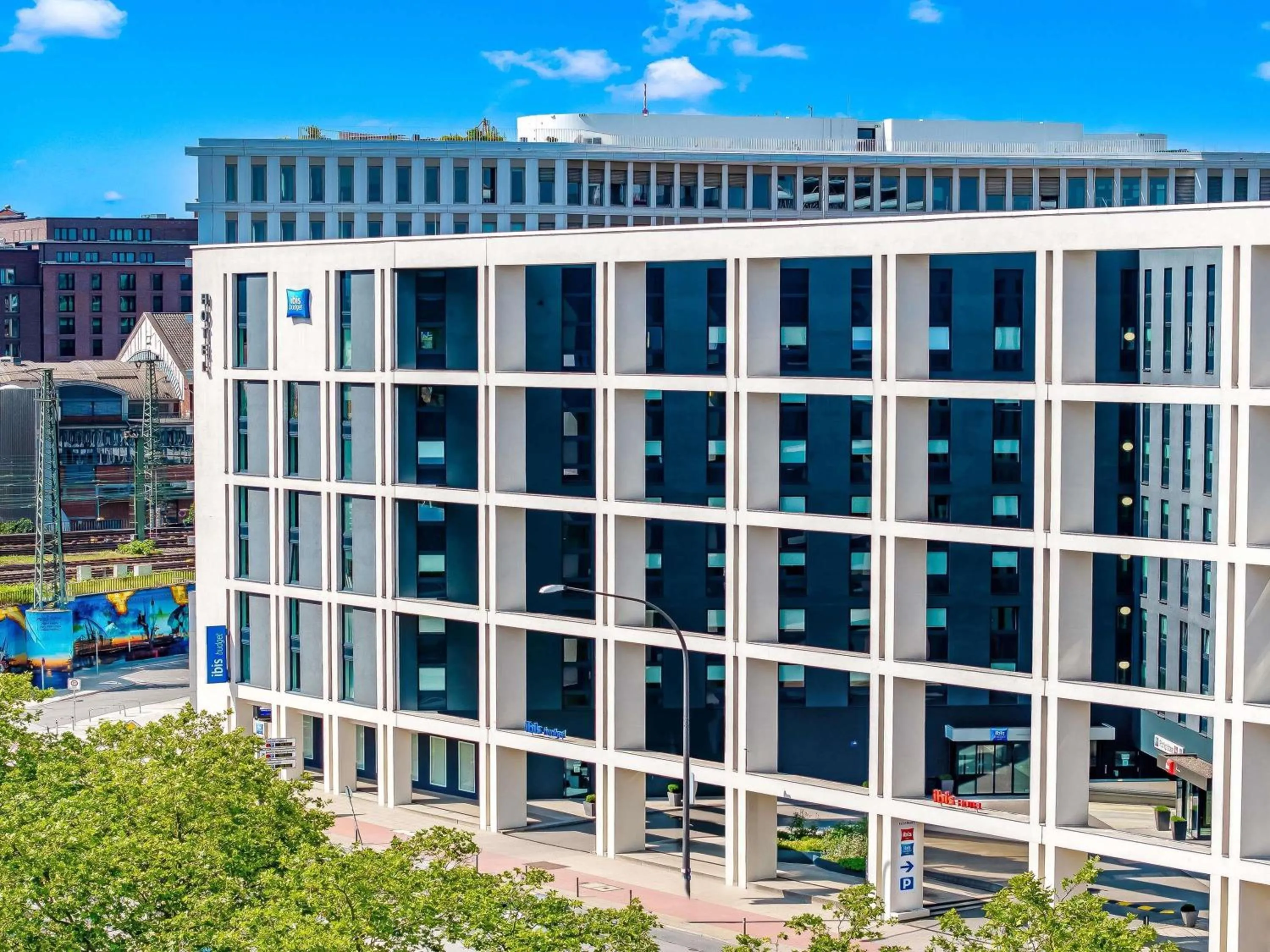 Property building in ibis budget Hamburg City