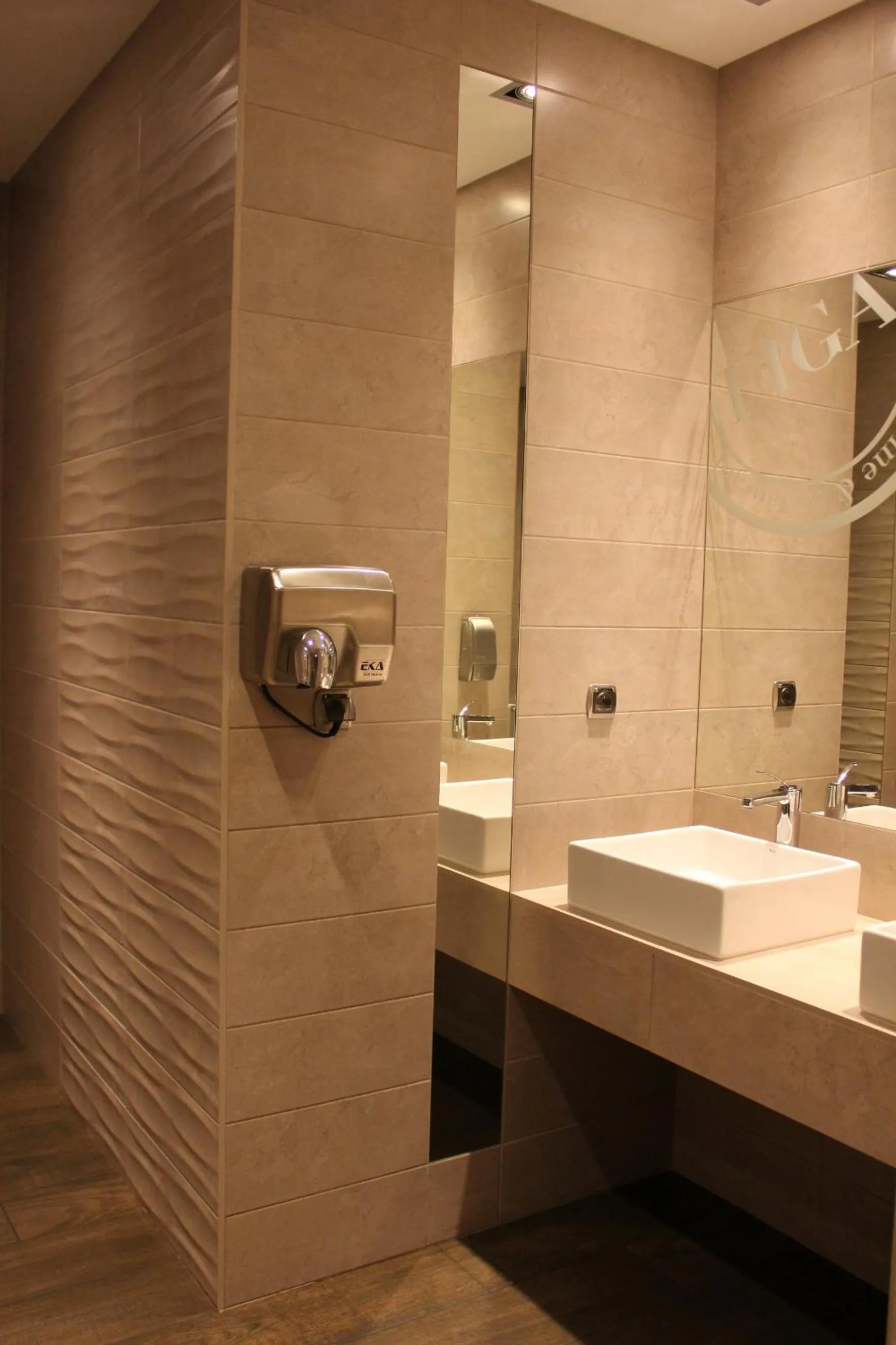 Bathroom in Hotel Figa