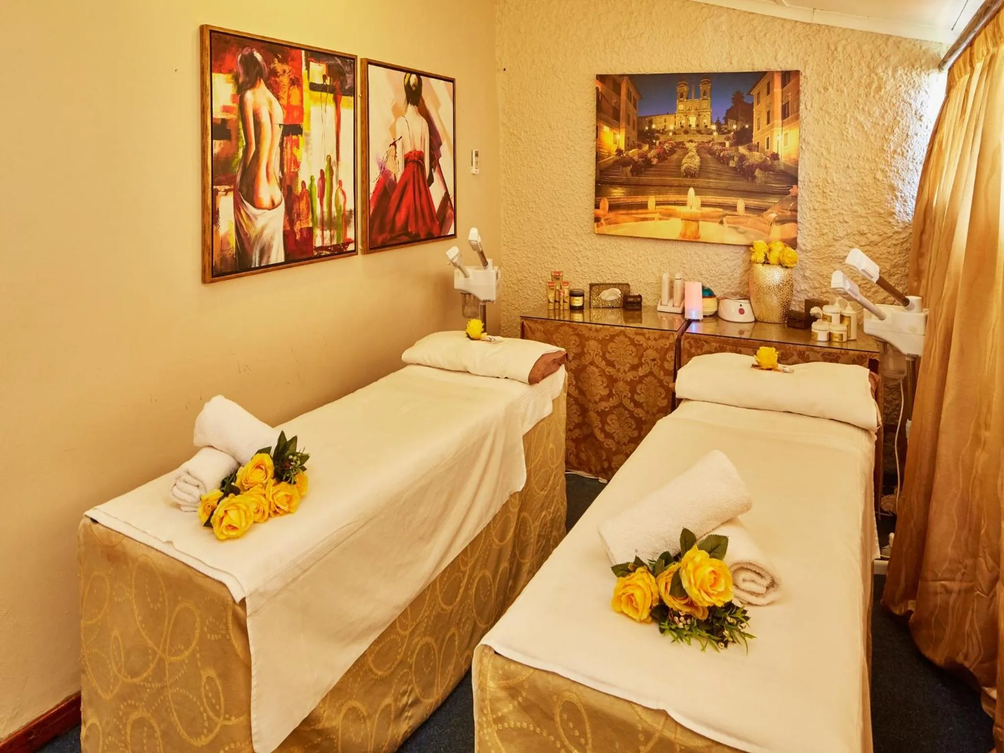 Massage in First Group Midlands Saddle and Trout