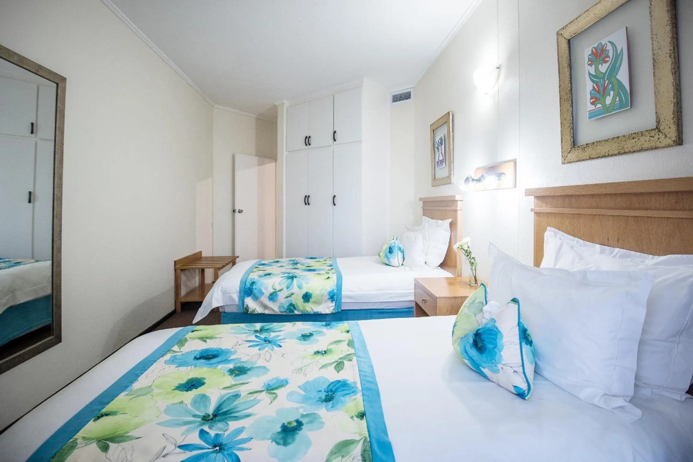 Bed in First Group La Cote D'Azur