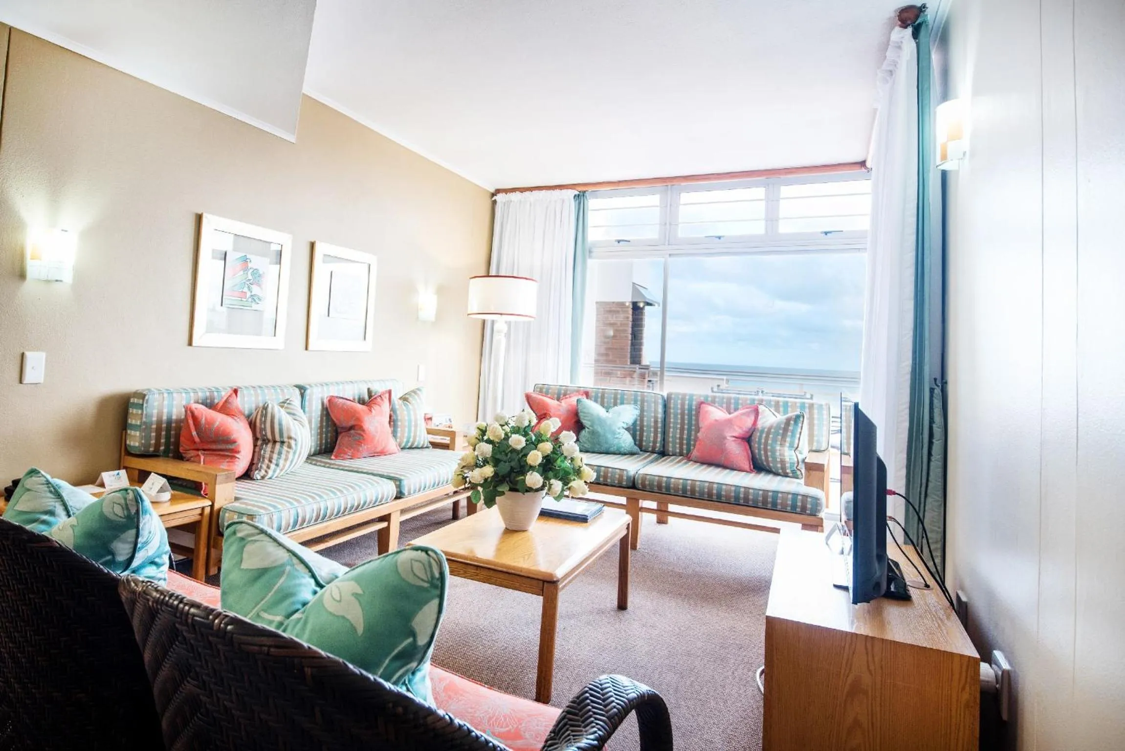 TV and multimedia in First Group La Cote D'Azur