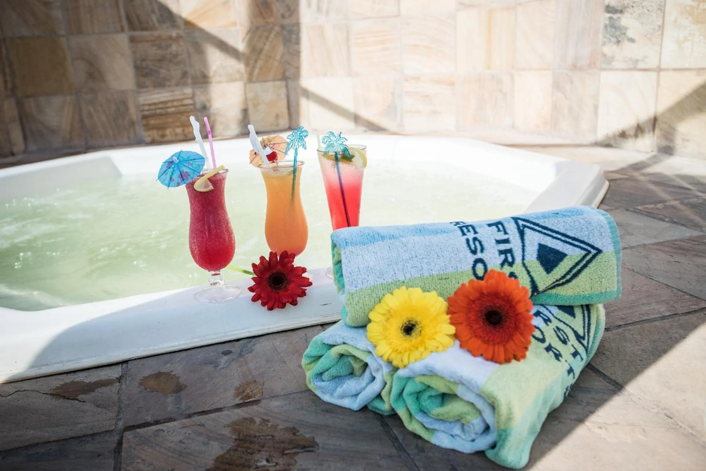 Hot Tub in First Group La Cote D'Azur