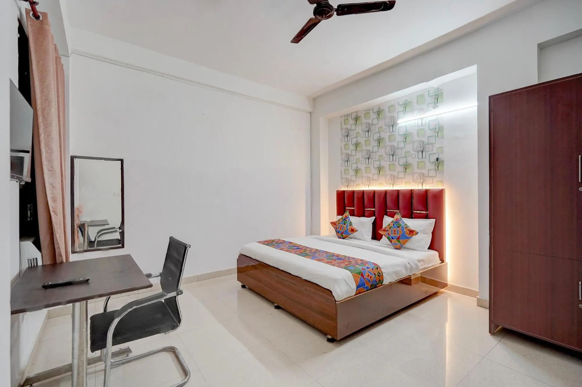 Superior Double Room - single occupancy in FabHotel Tree view Residency