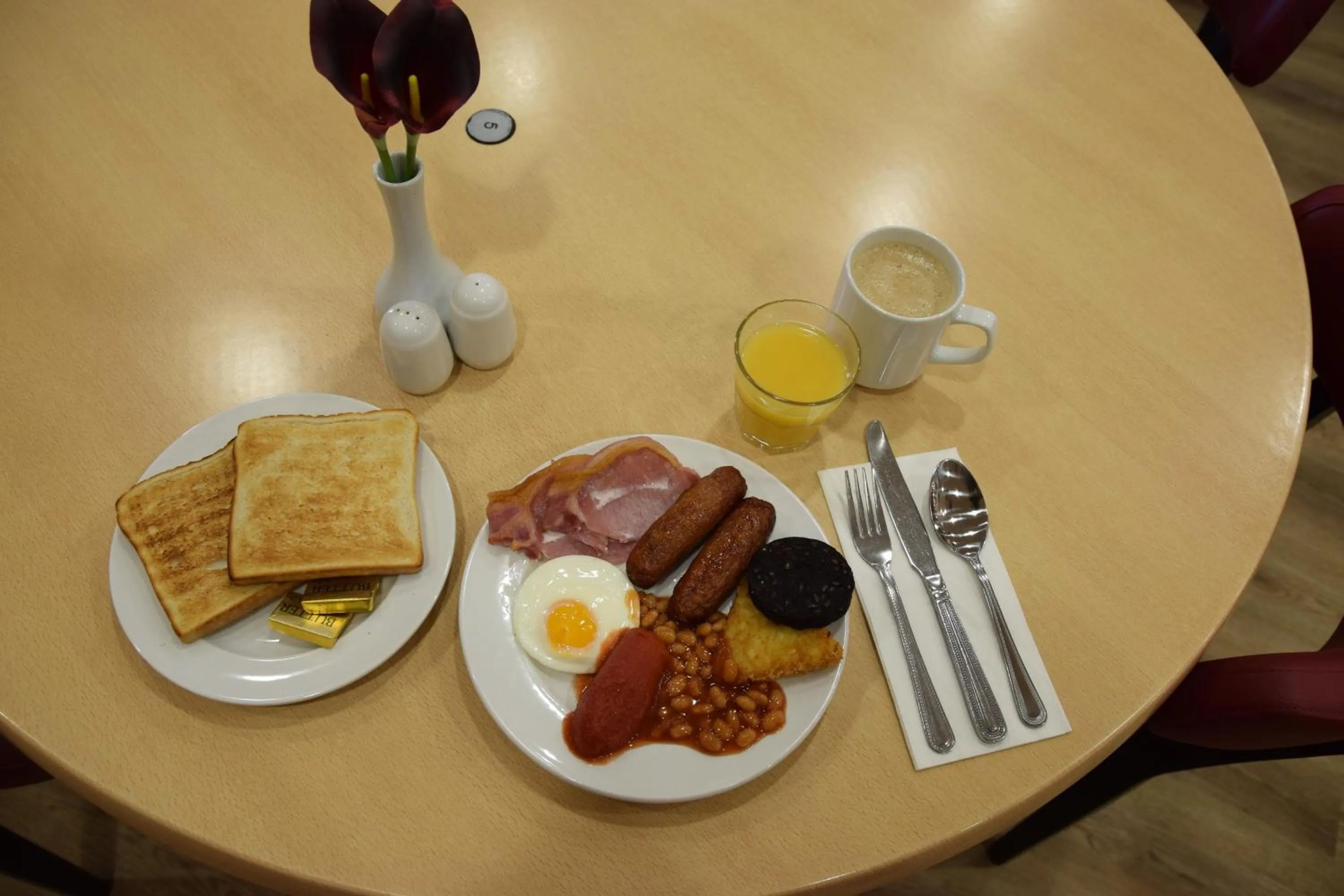 Breakfast in Russ Hill Hotel