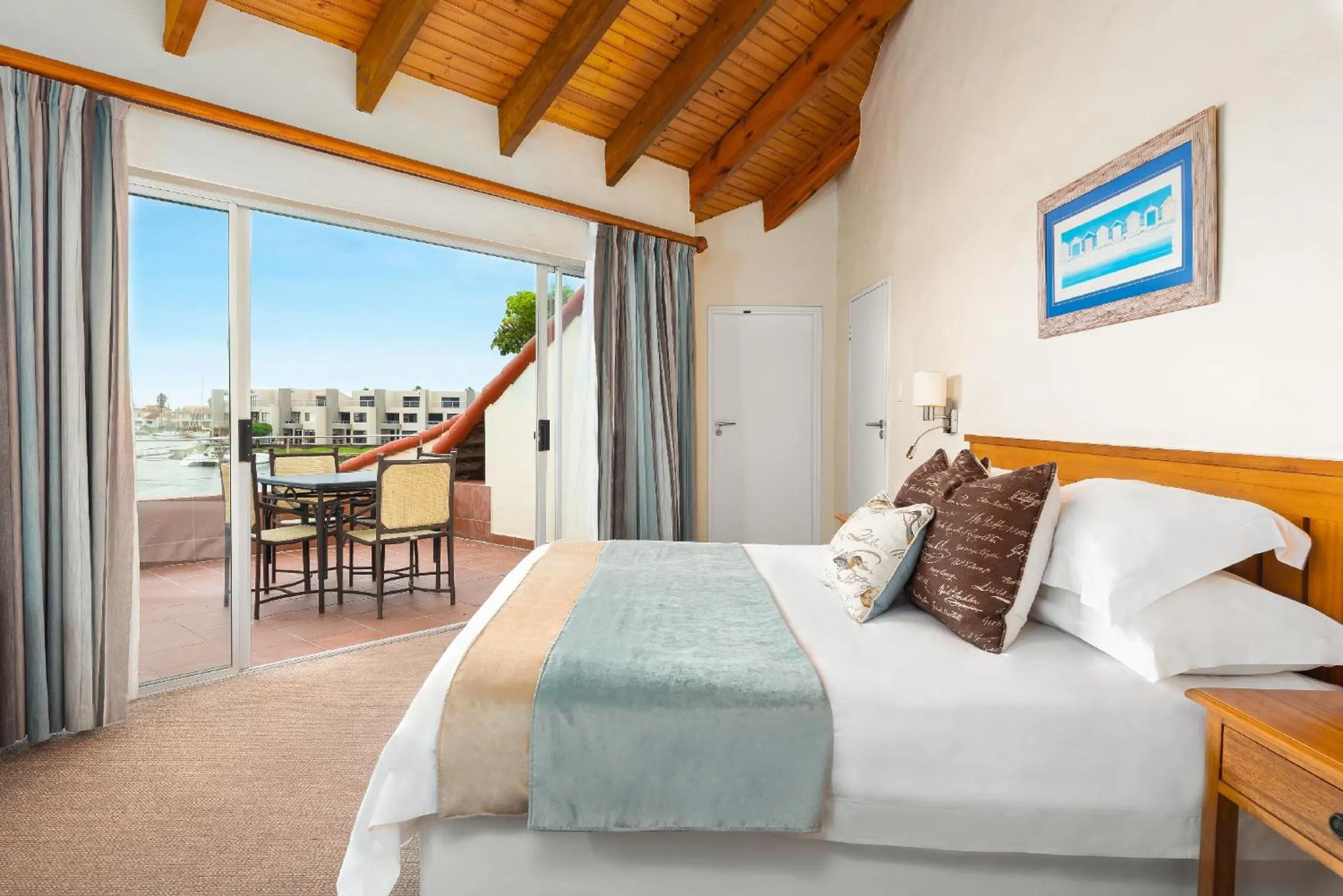 Balcony/Terrace, Bed in First Group Port Owen Marina