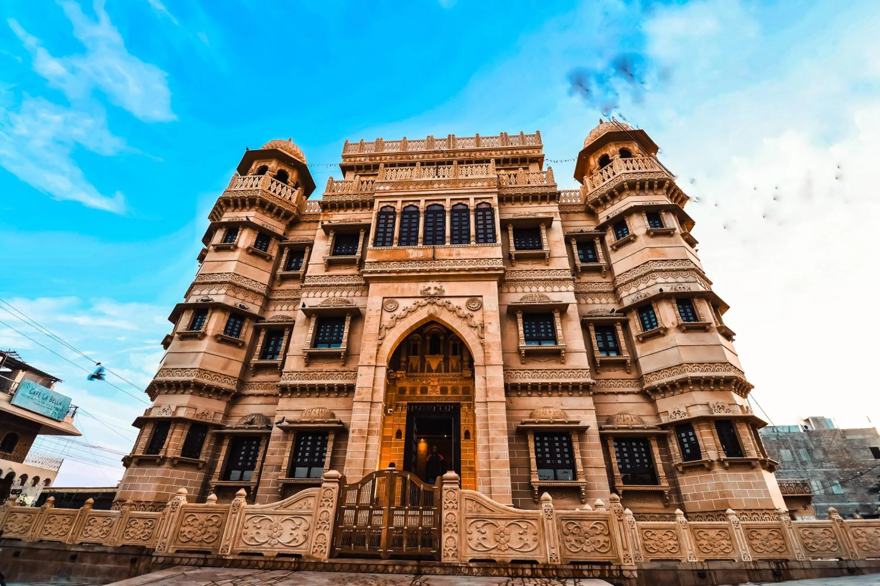 Property building in Guulab Haveli - Opp Fort