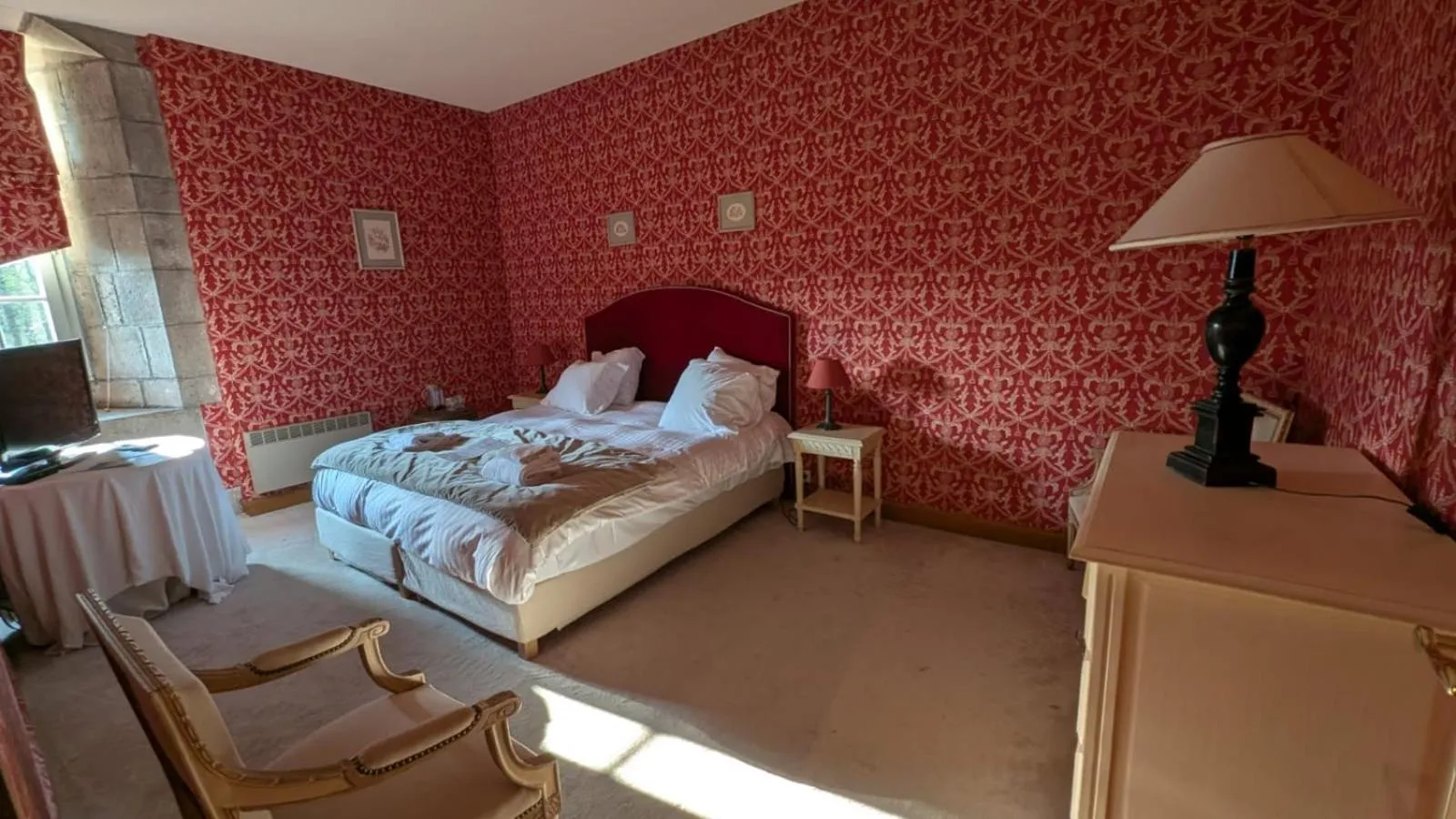 Bed in Château de Bournel