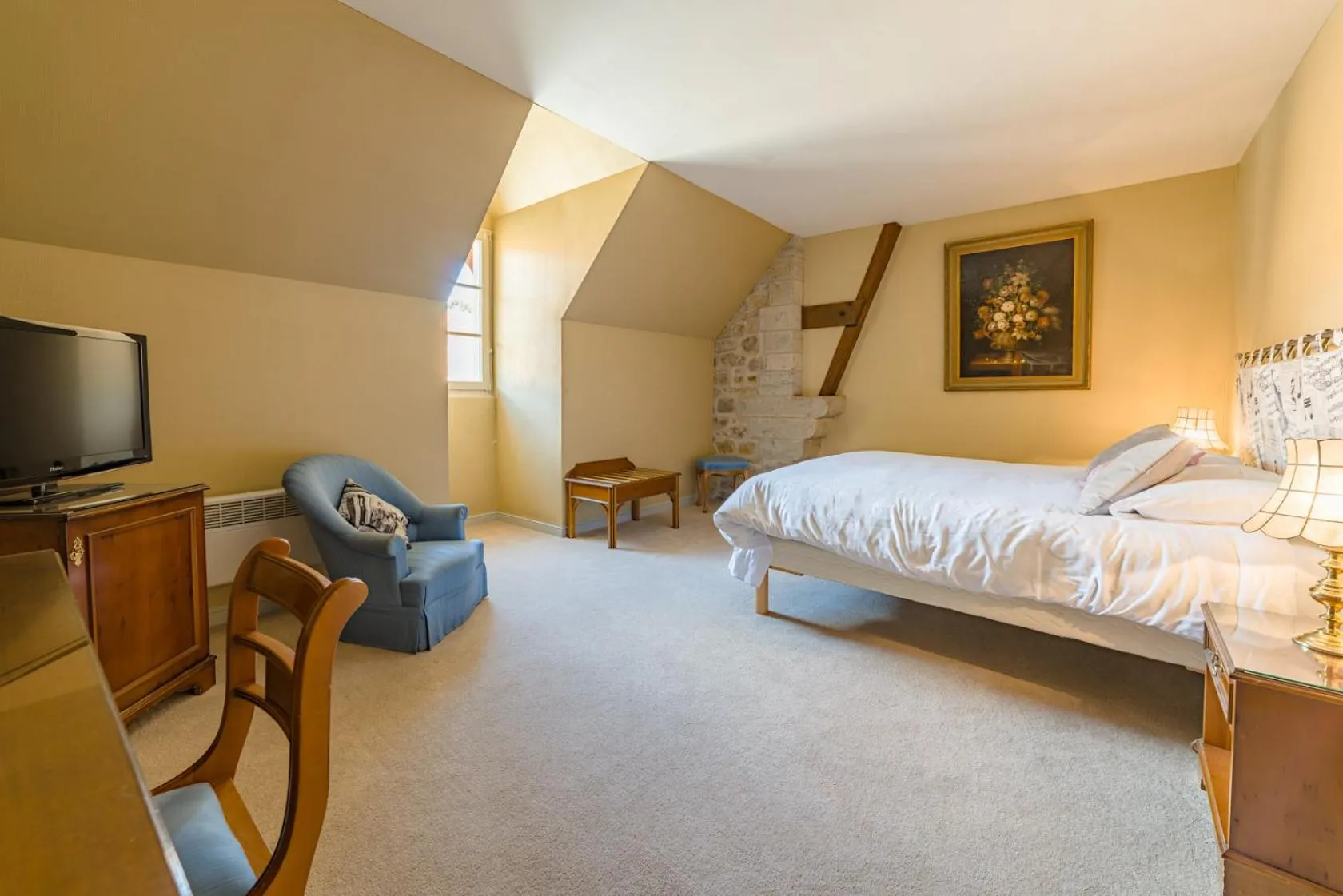 Bed in Château de Bournel