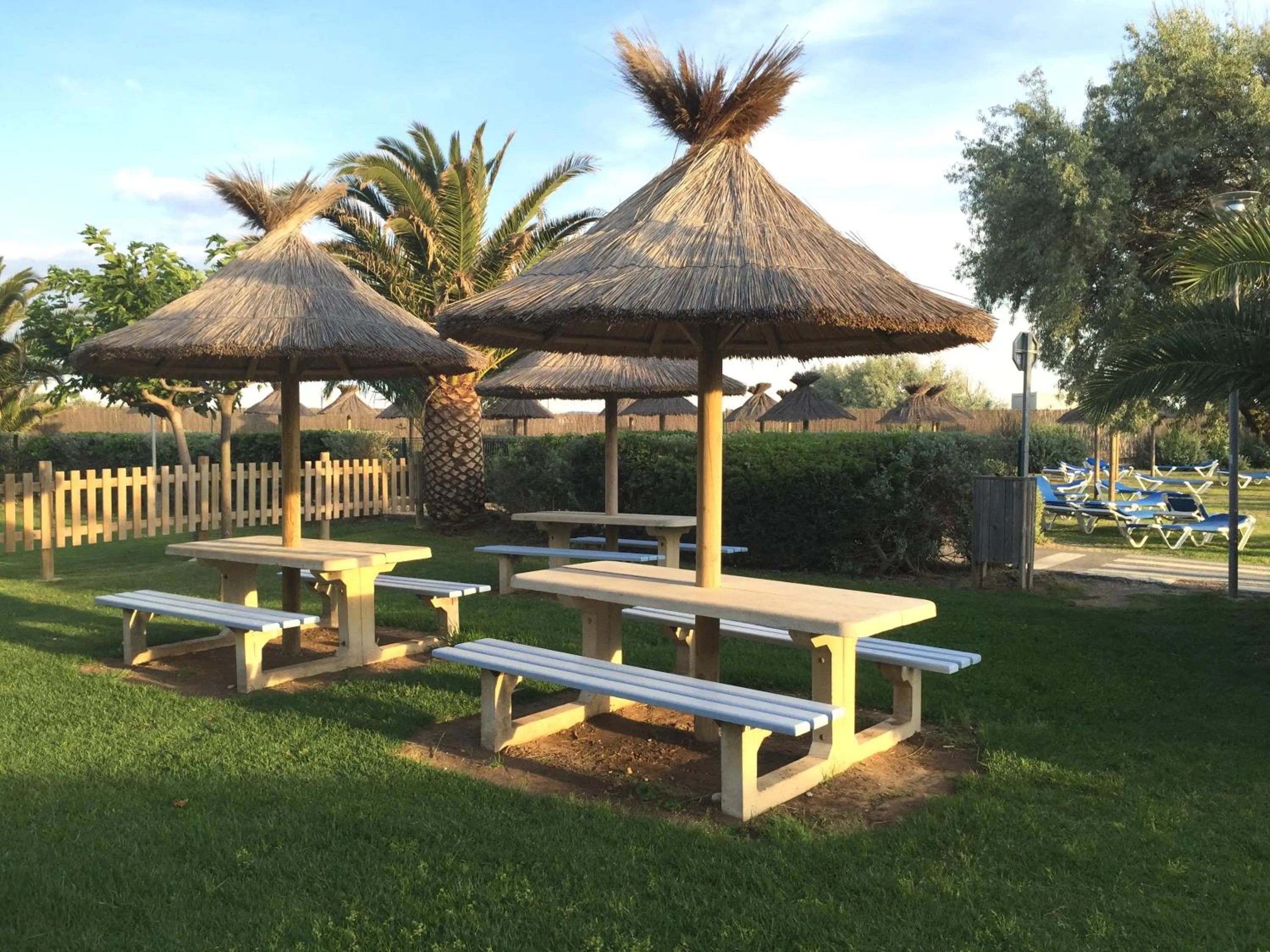 Garden in Hôtel Club la Font des Horts