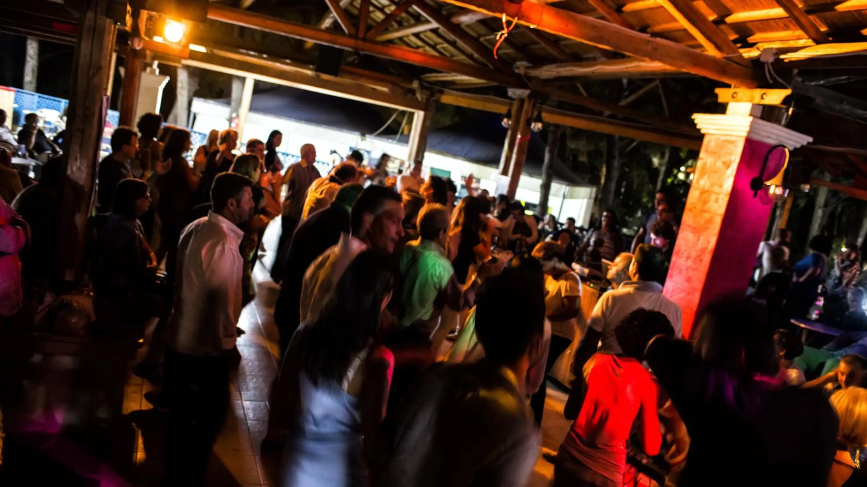 Nightclub / DJ in Villaggio Giardini D'Oriente