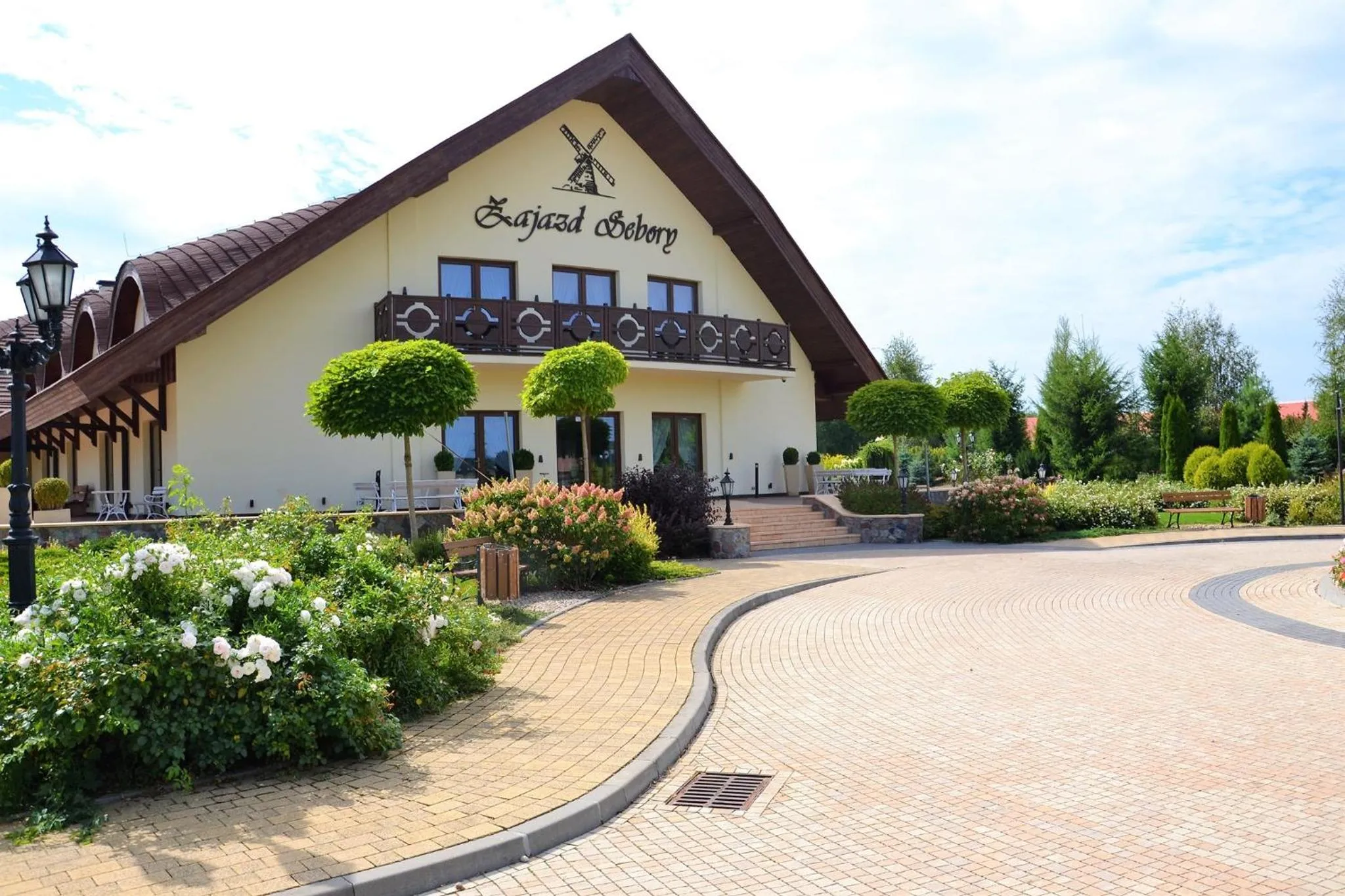 Property building in Zajazd Sebory