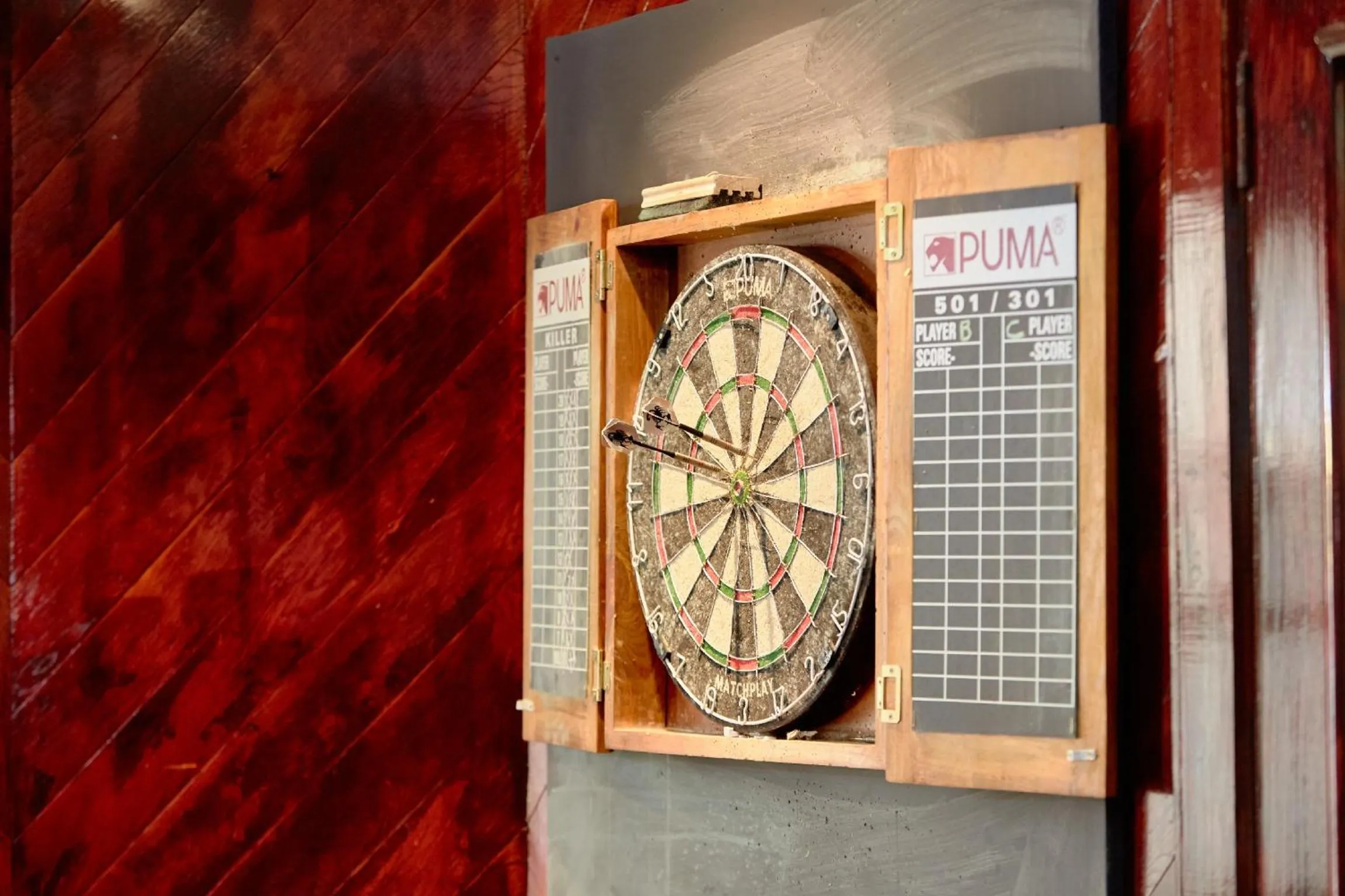 Darts in First Group La Montagne