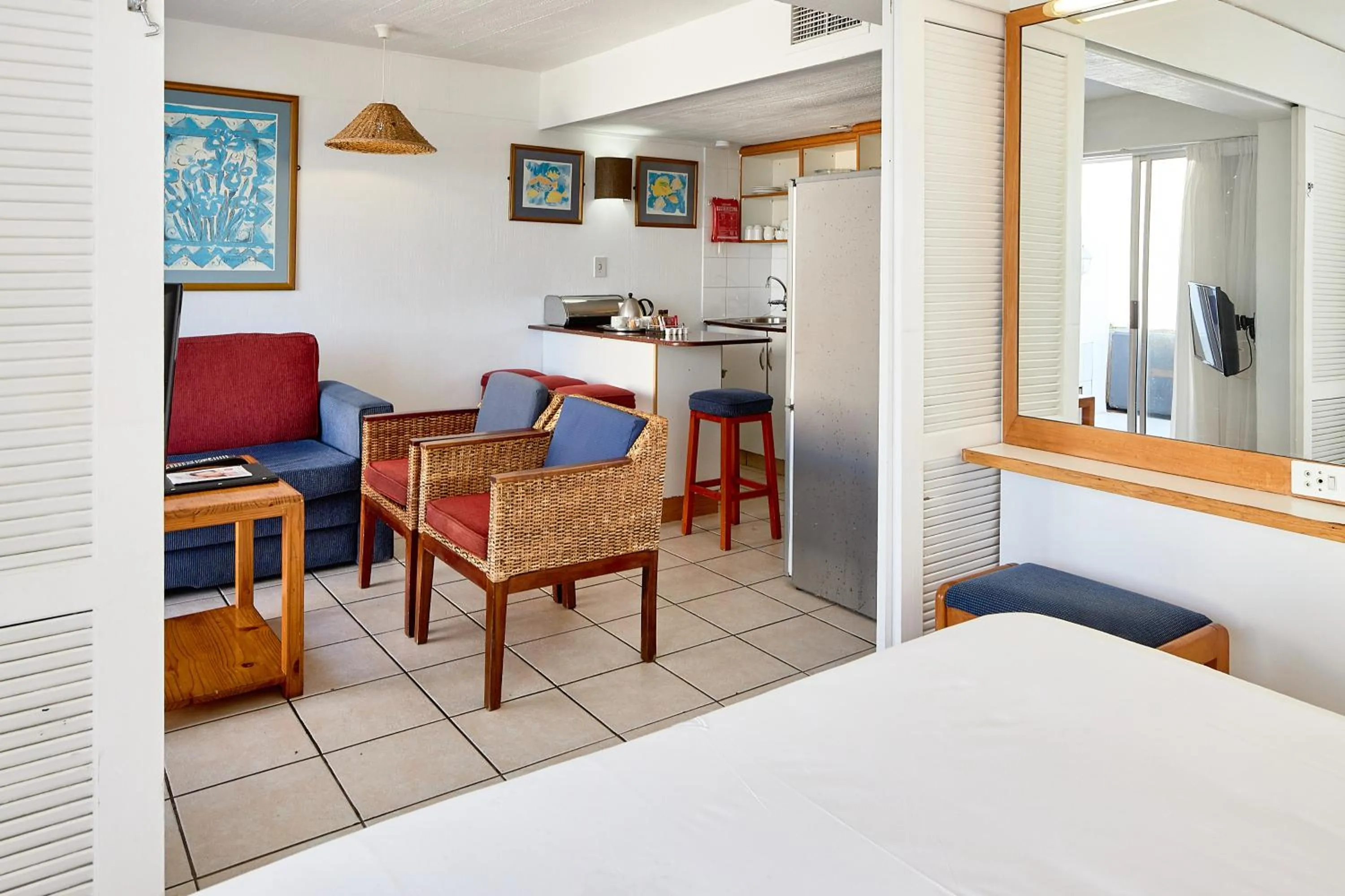 Photo of the whole room in First Group La Montagne