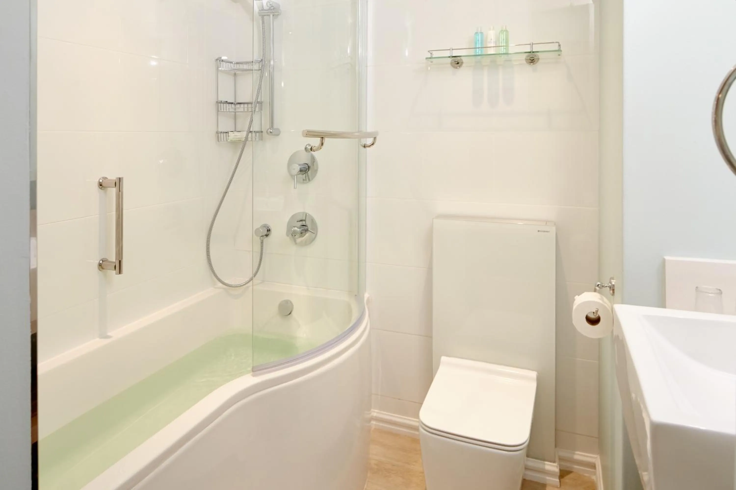 Toilet in First Group La Montagne