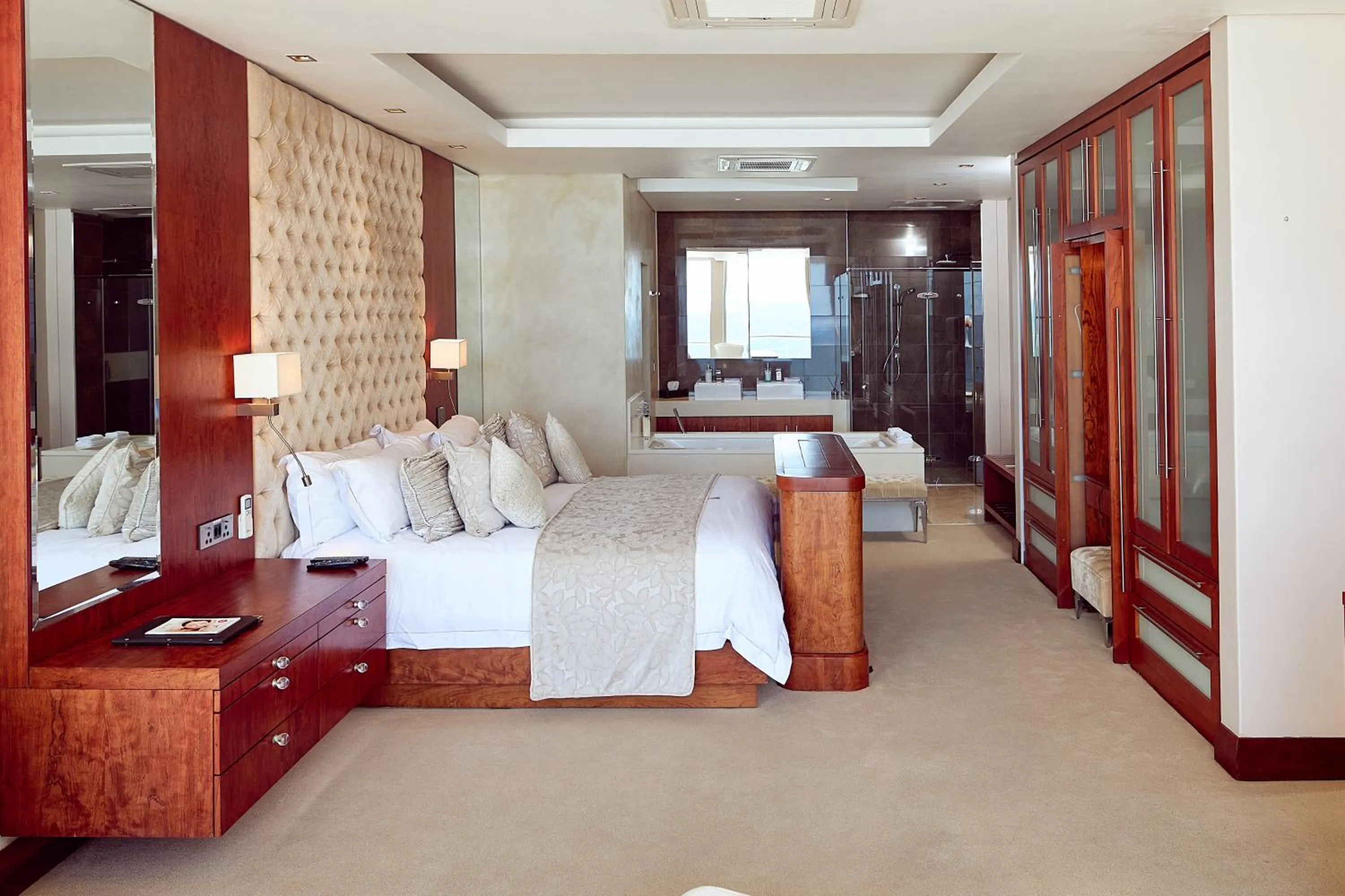 Bed in First Group La Montagne