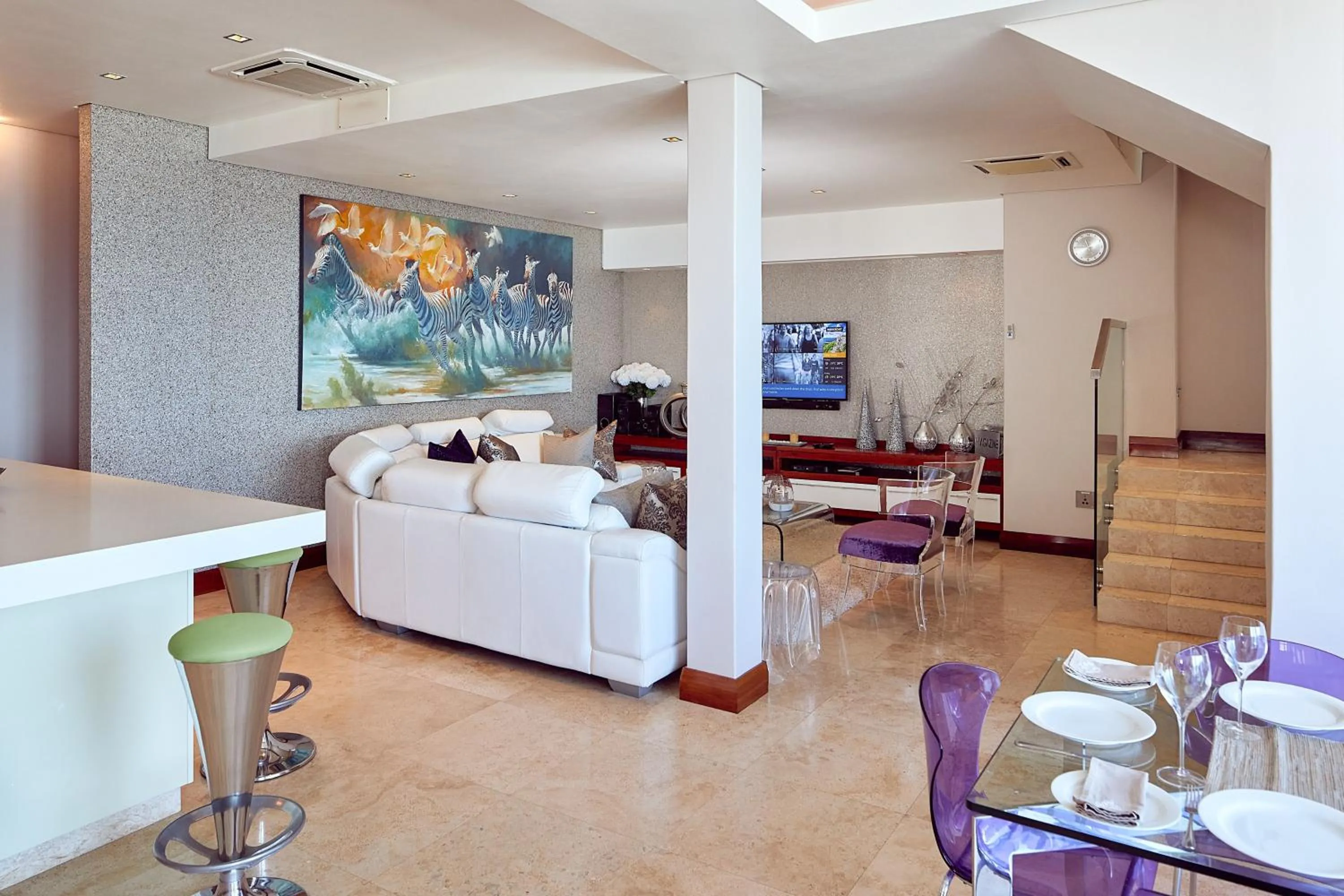 TV and multimedia in First Group La Montagne