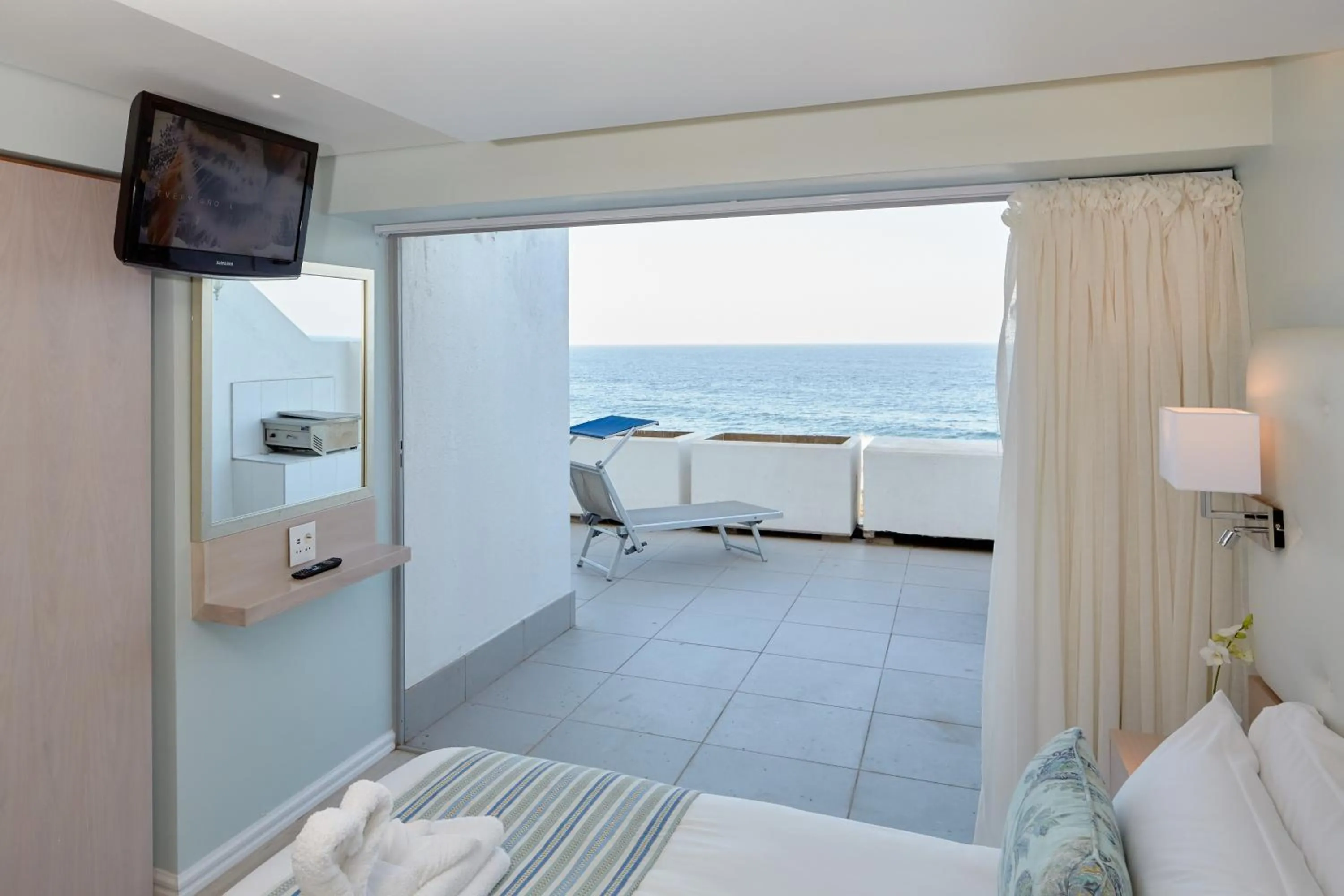 Bed in First Group La Montagne