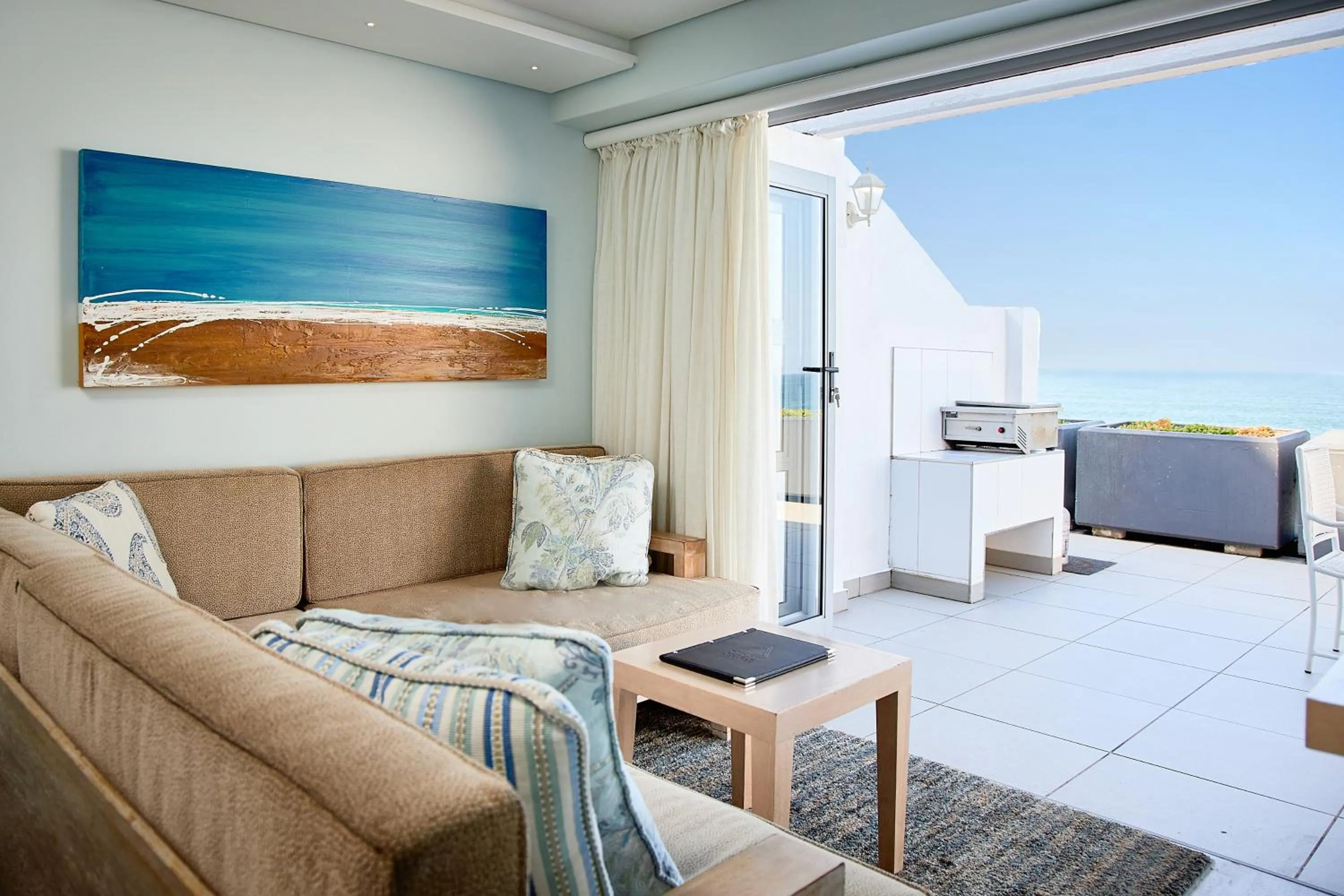 BBQ facilities in First Group La Montagne