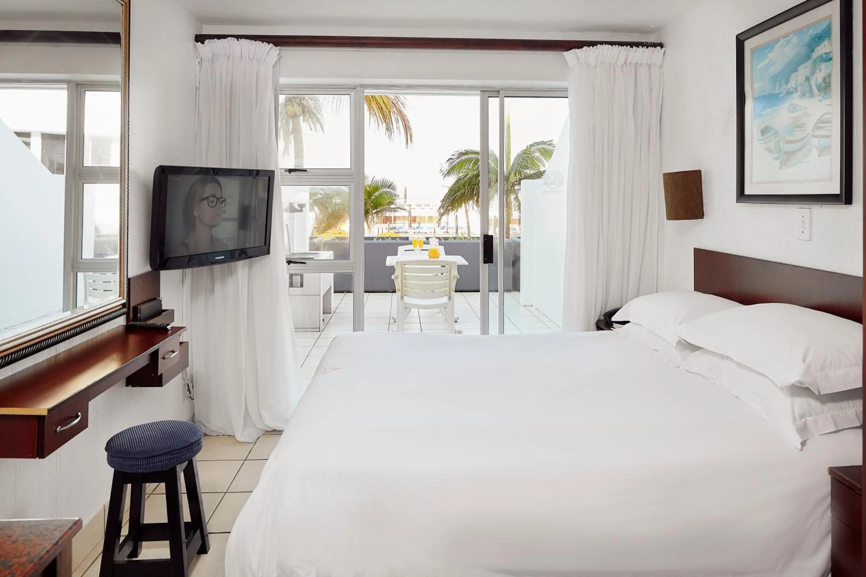 Photo of the whole room, Bed in First Group La Montagne