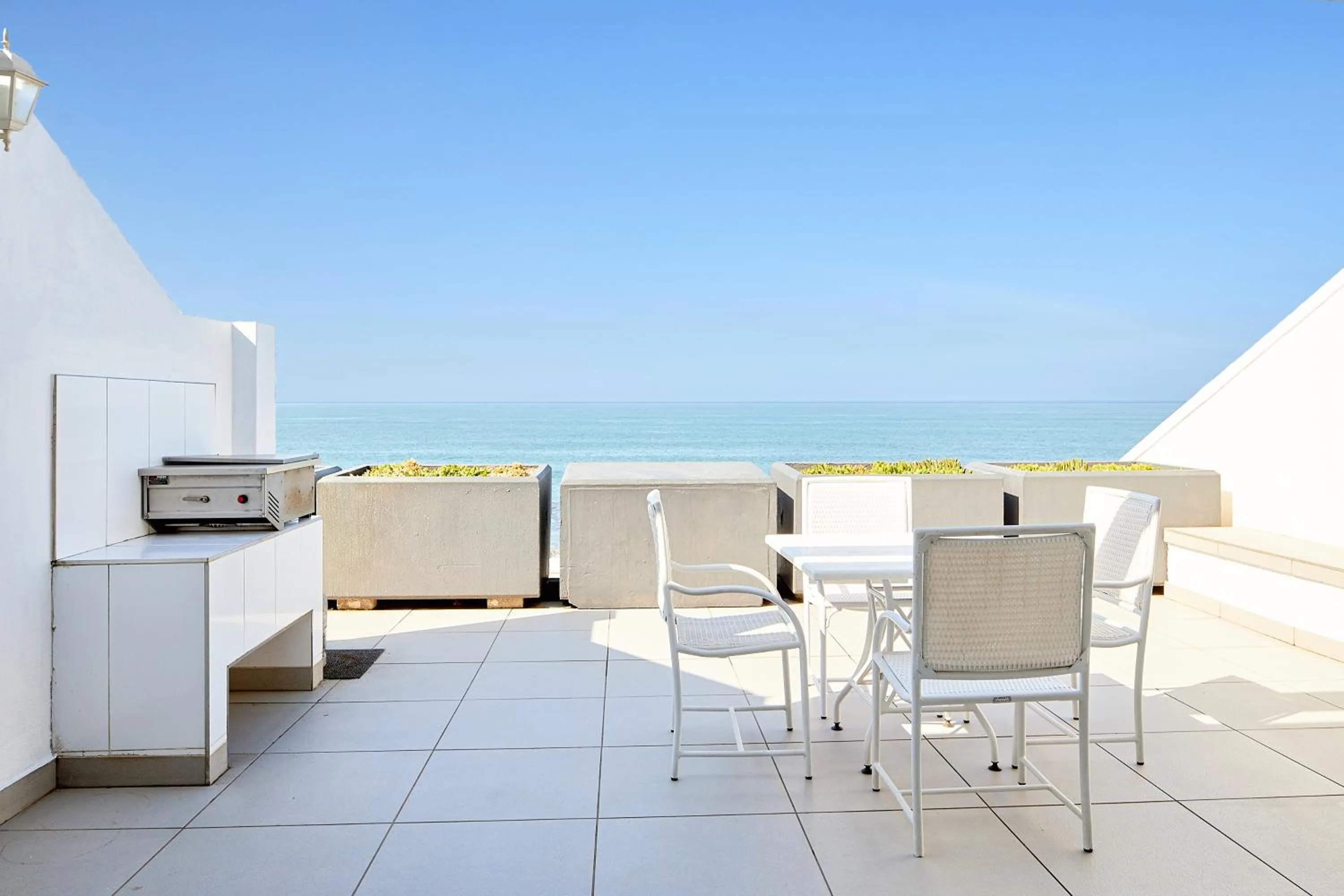 BBQ facilities in First Group La Montagne