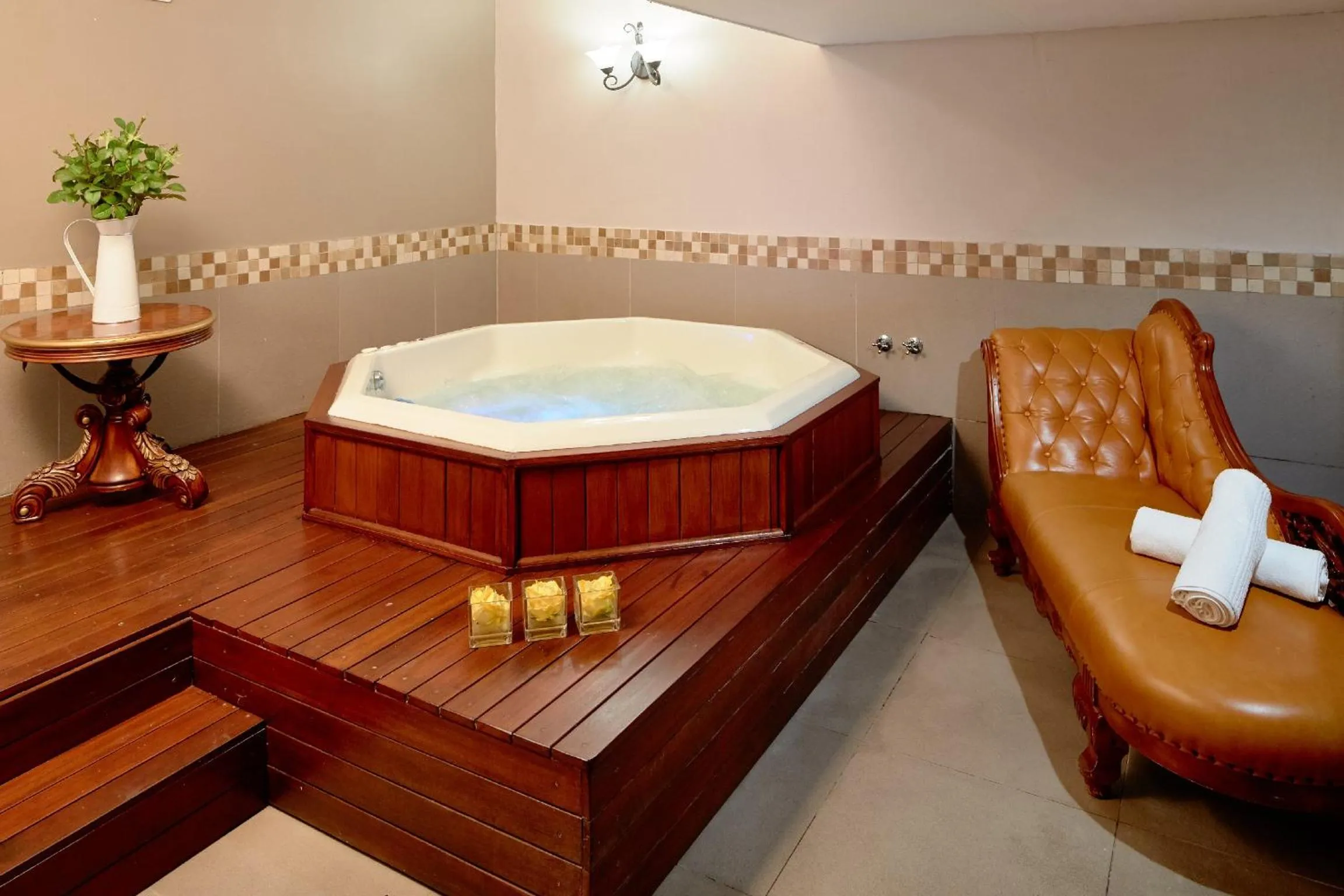 Hot Tub in First Group La Montagne