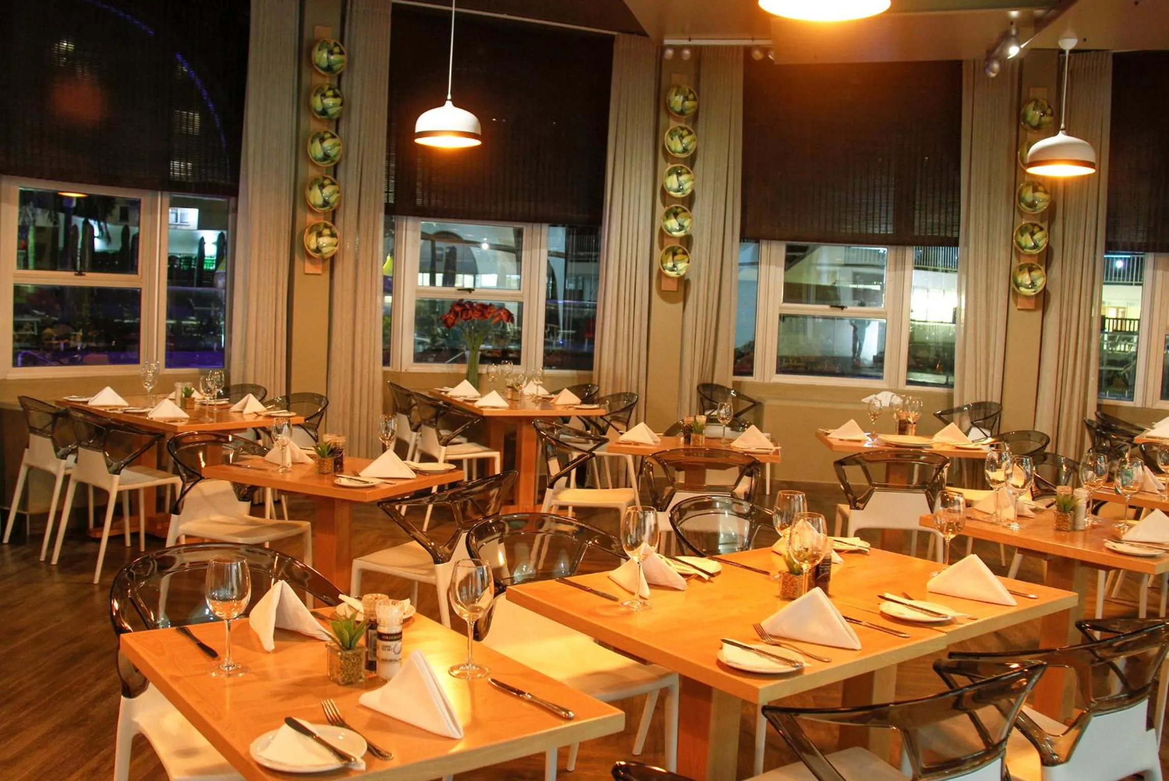 Restaurant/places to eat in First Group La Montagne