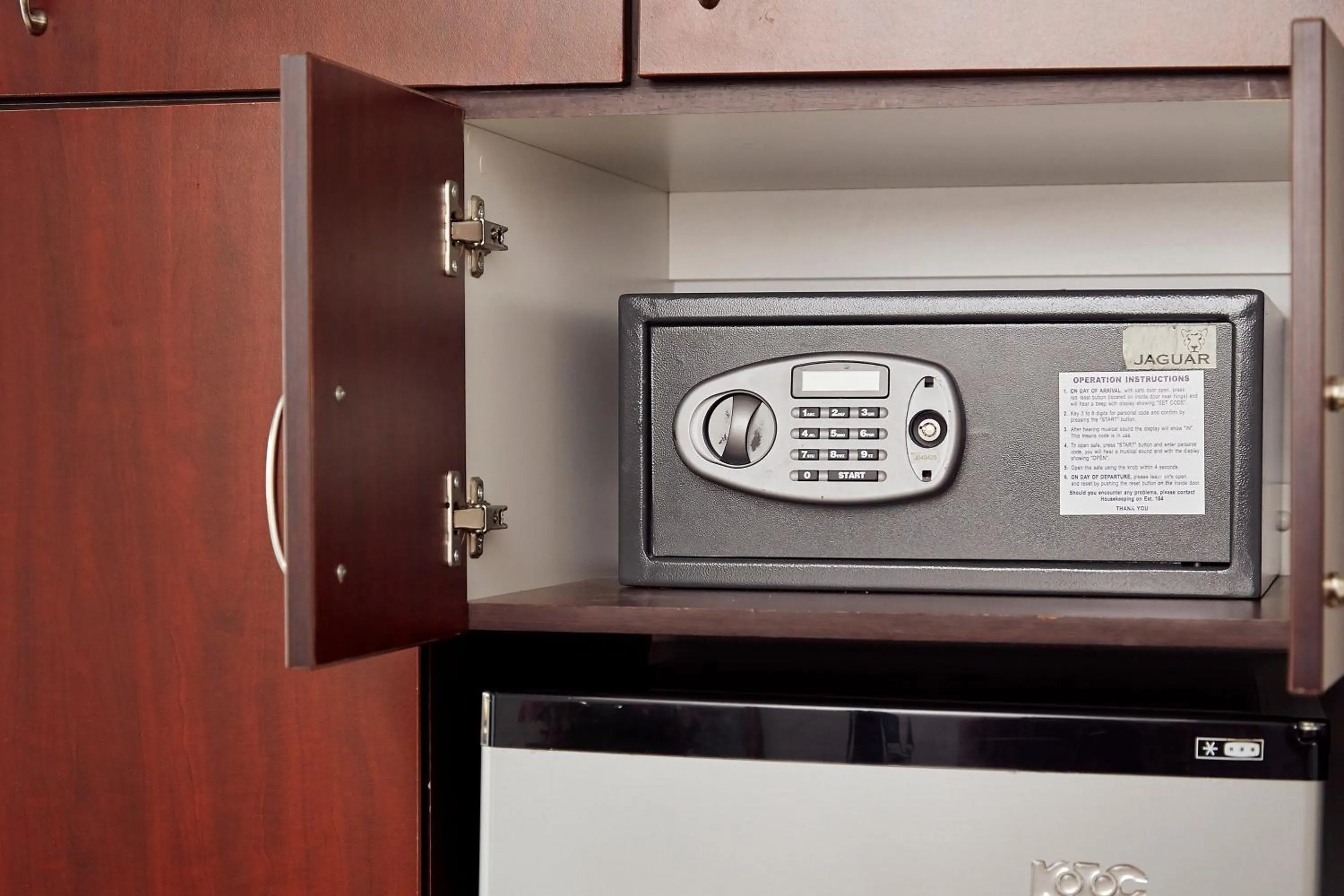 safe in First Group La Montagne