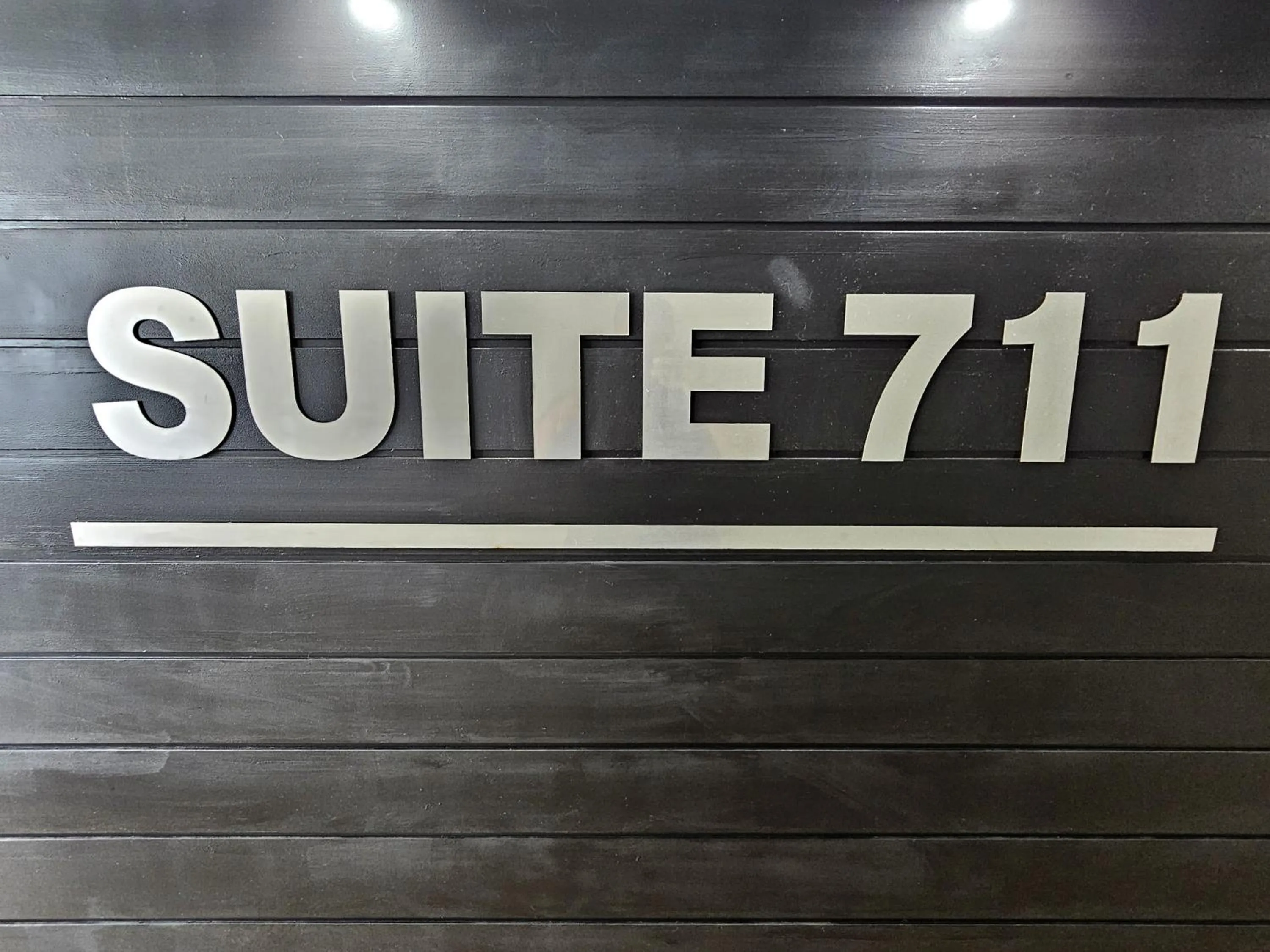 Logo/Certificate/Sign in First Group La Montagne