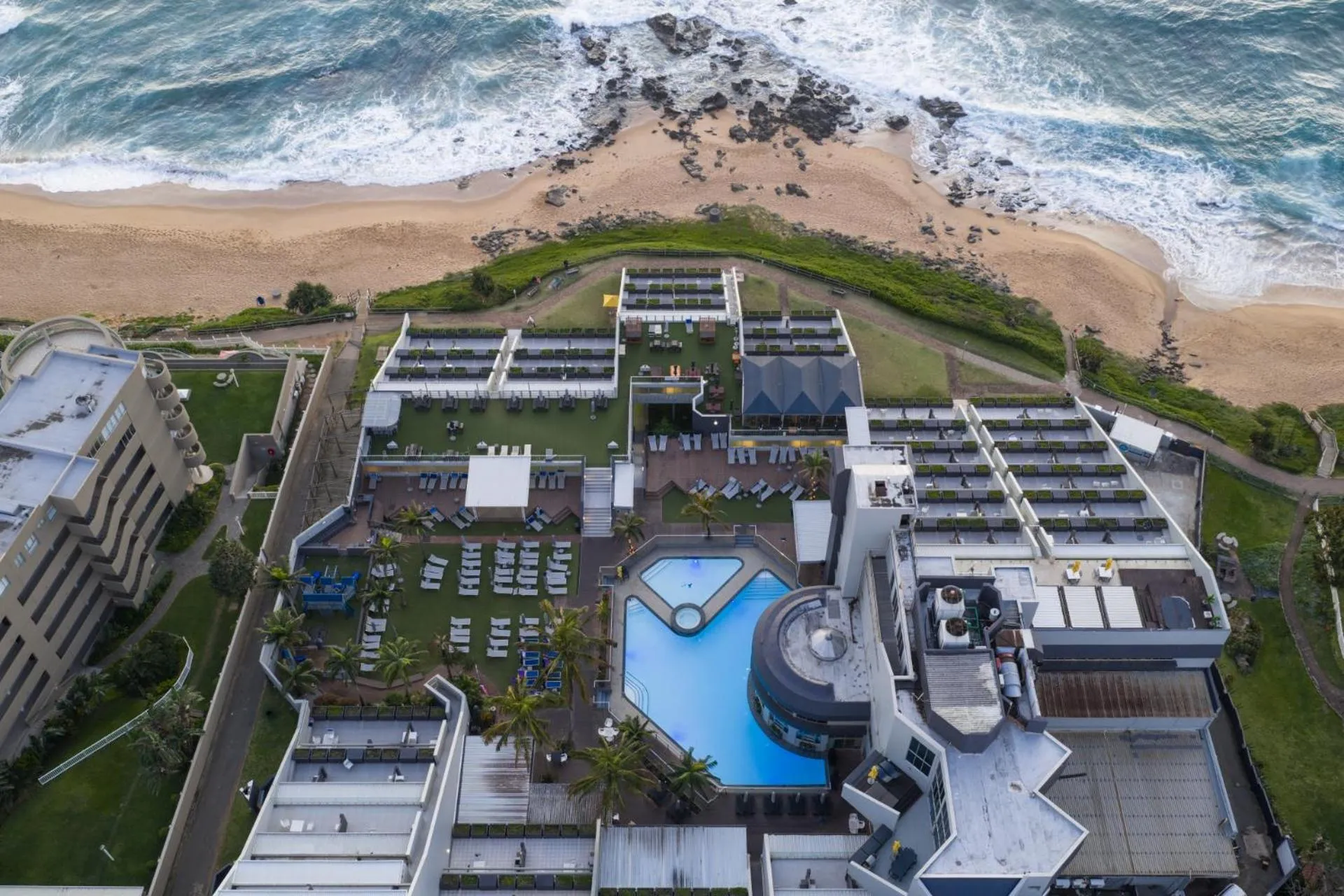 Property building in First Group La Montagne