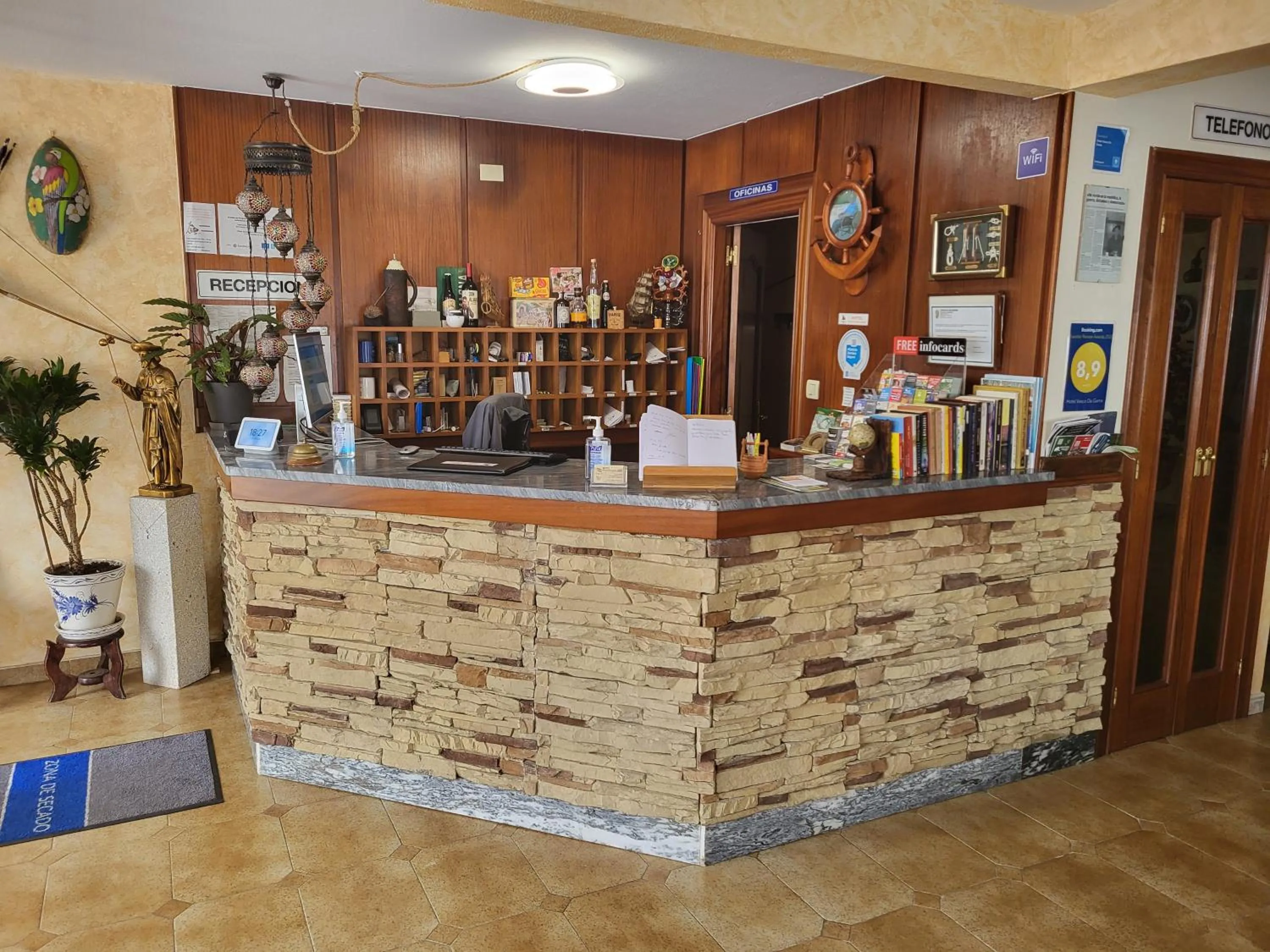 Property building in Hotel Vasco Da Gama