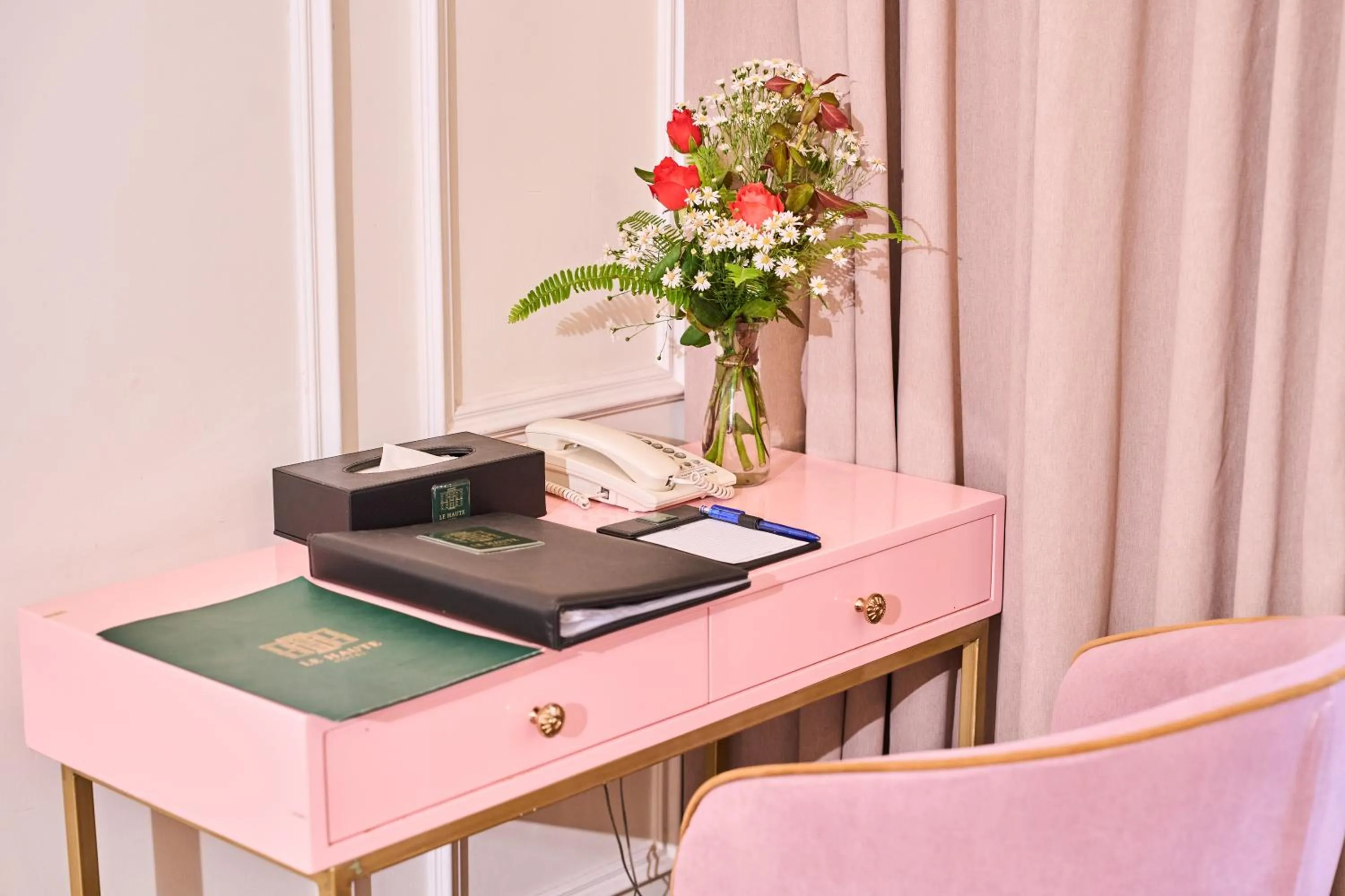 furniture in Le Haute Hotel Hai Phong