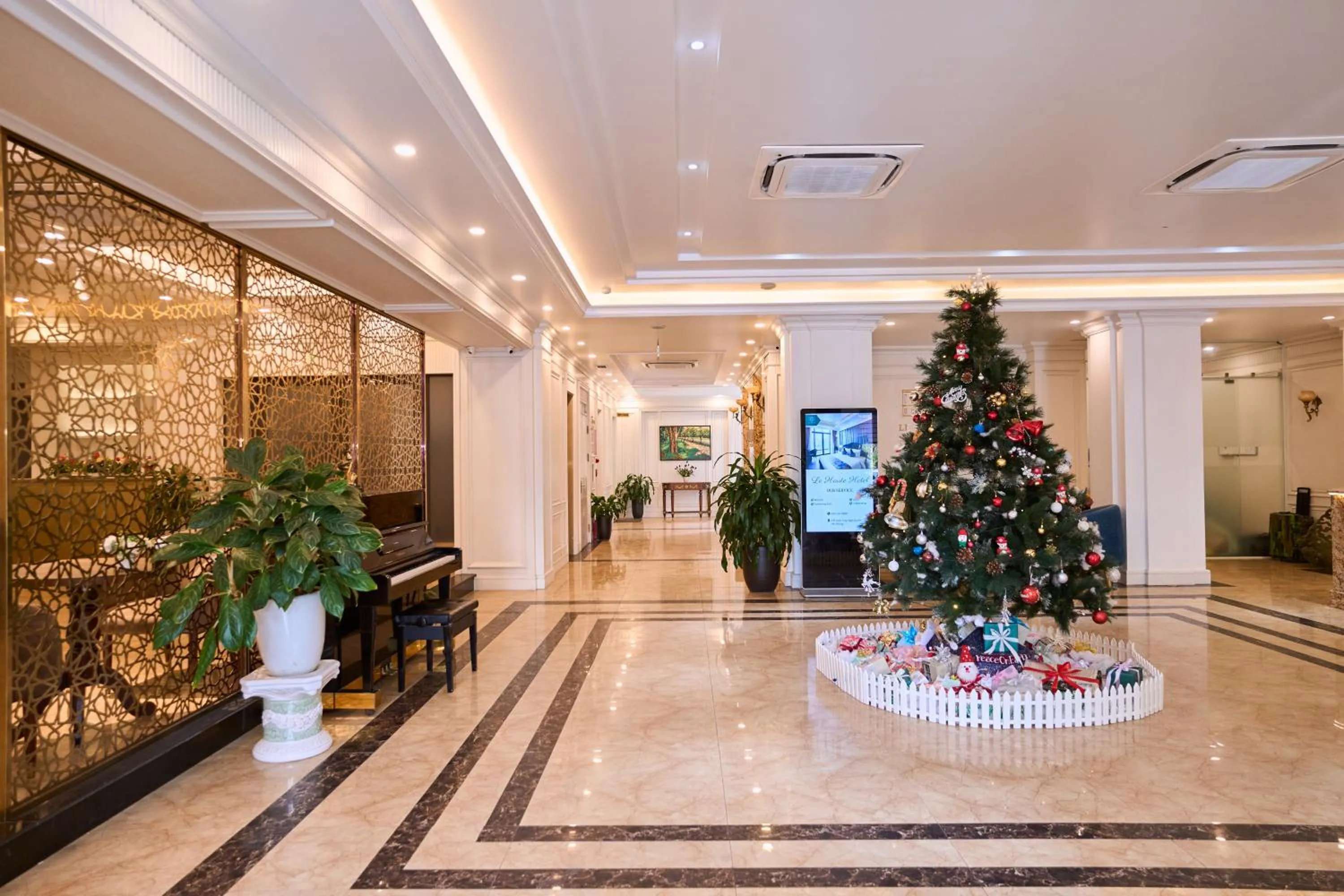 Lobby or reception in Le Haute Hotel Hai Phong