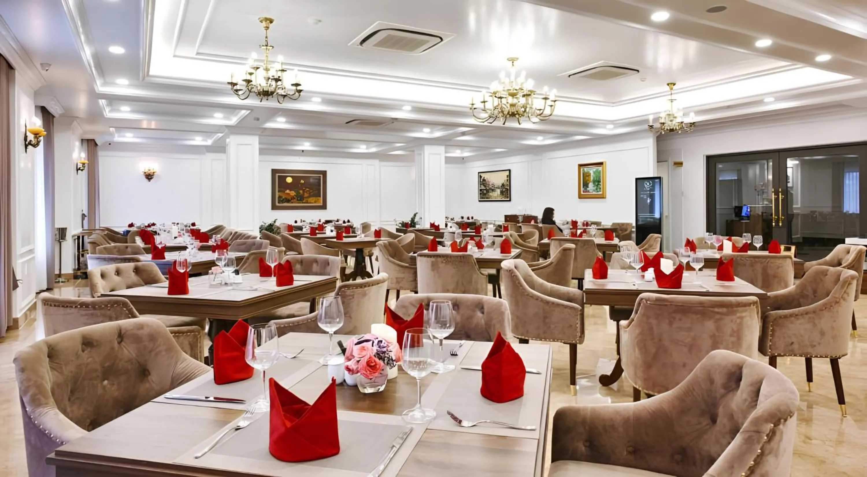 Restaurant/places to eat in Le Haute Hotel Hai Phong