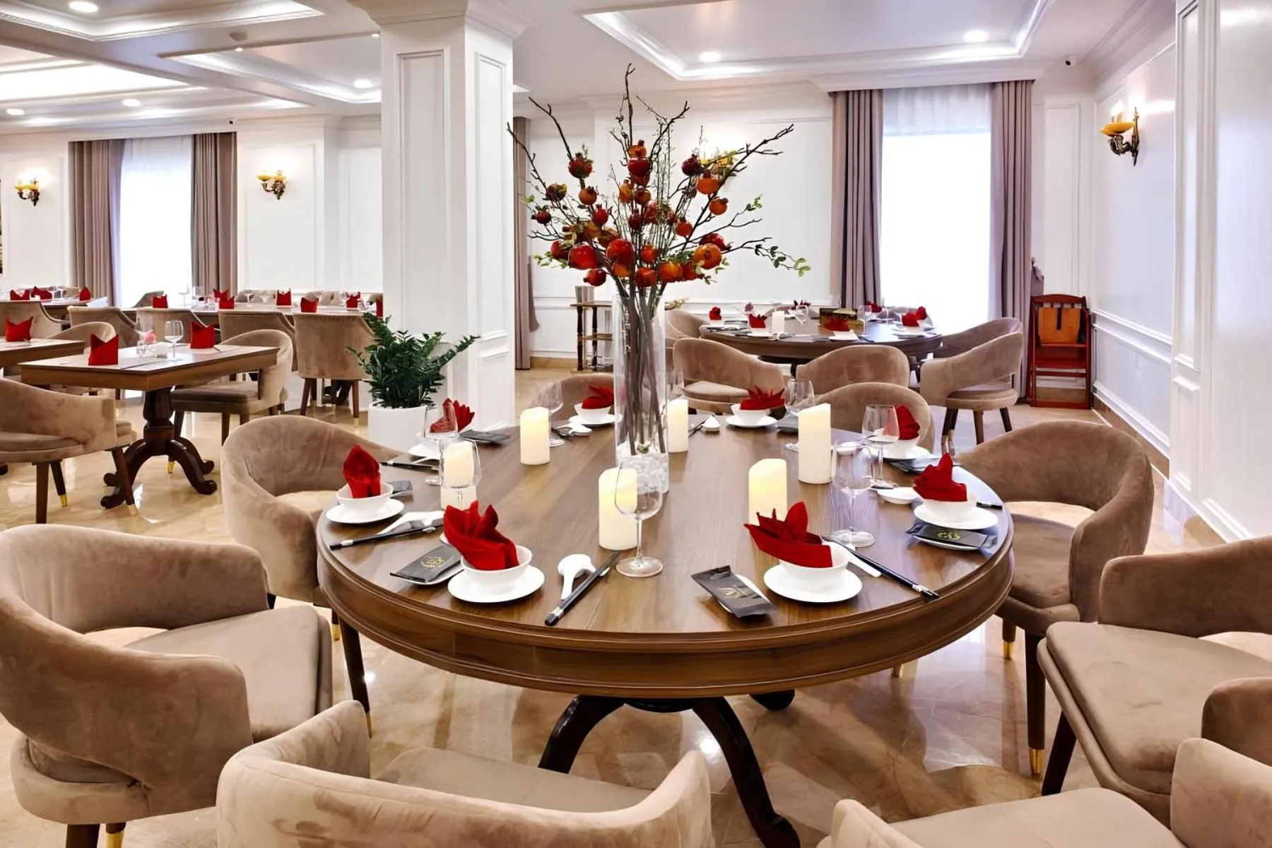 Restaurant/places to eat in Le Haute Hotel Hai Phong