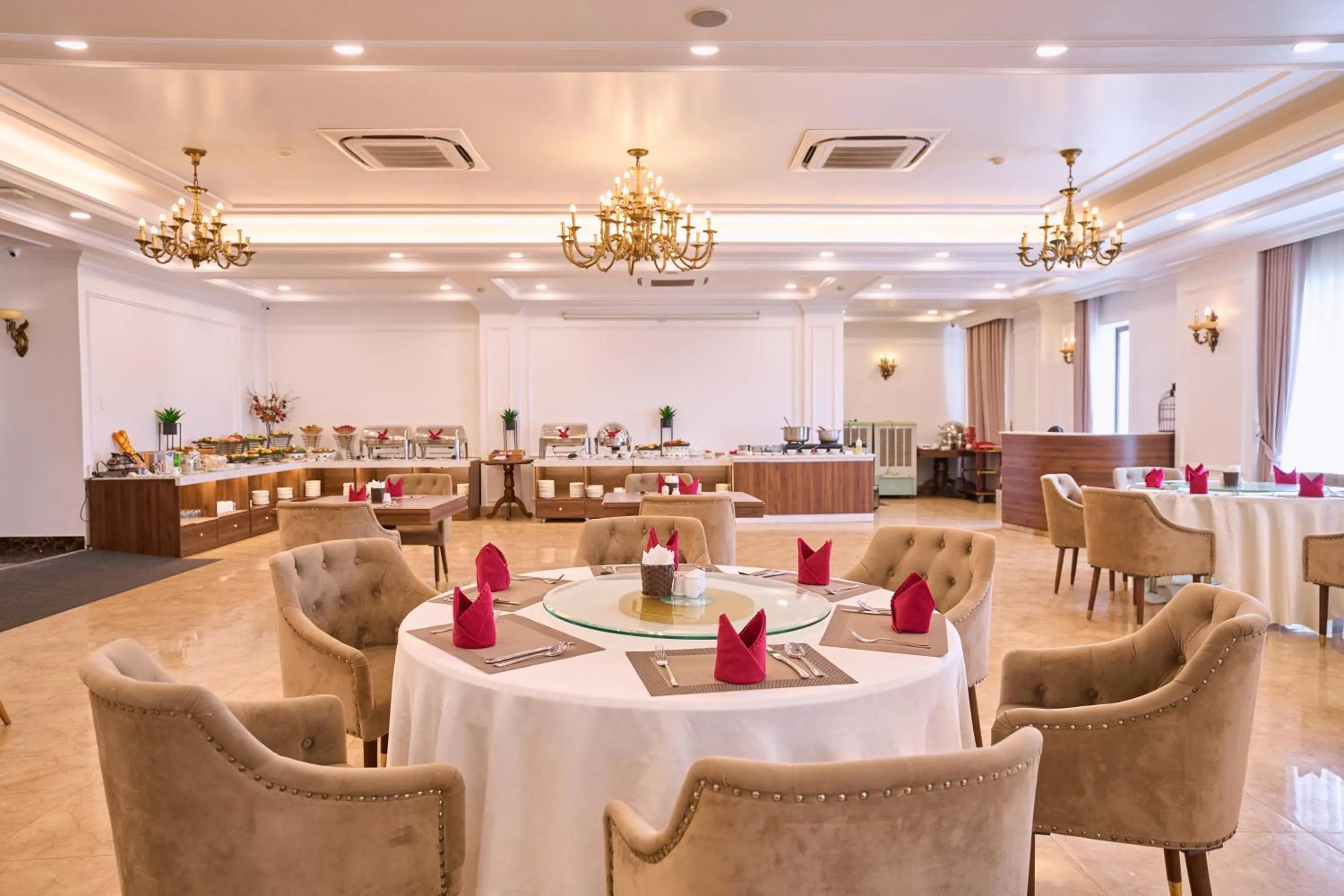 Restaurant/places to eat in Le Haute Hotel Hai Phong
