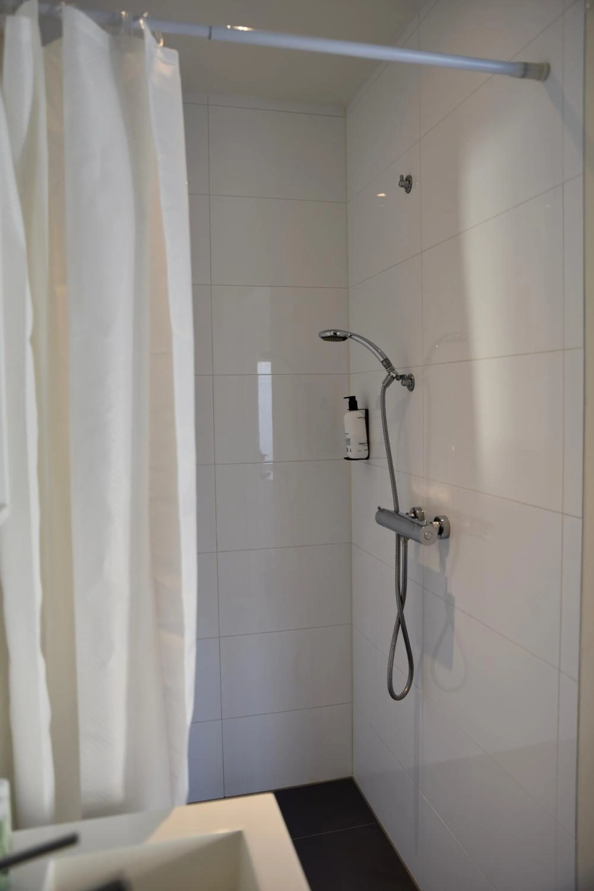 Bathroom in Hofje van Maas