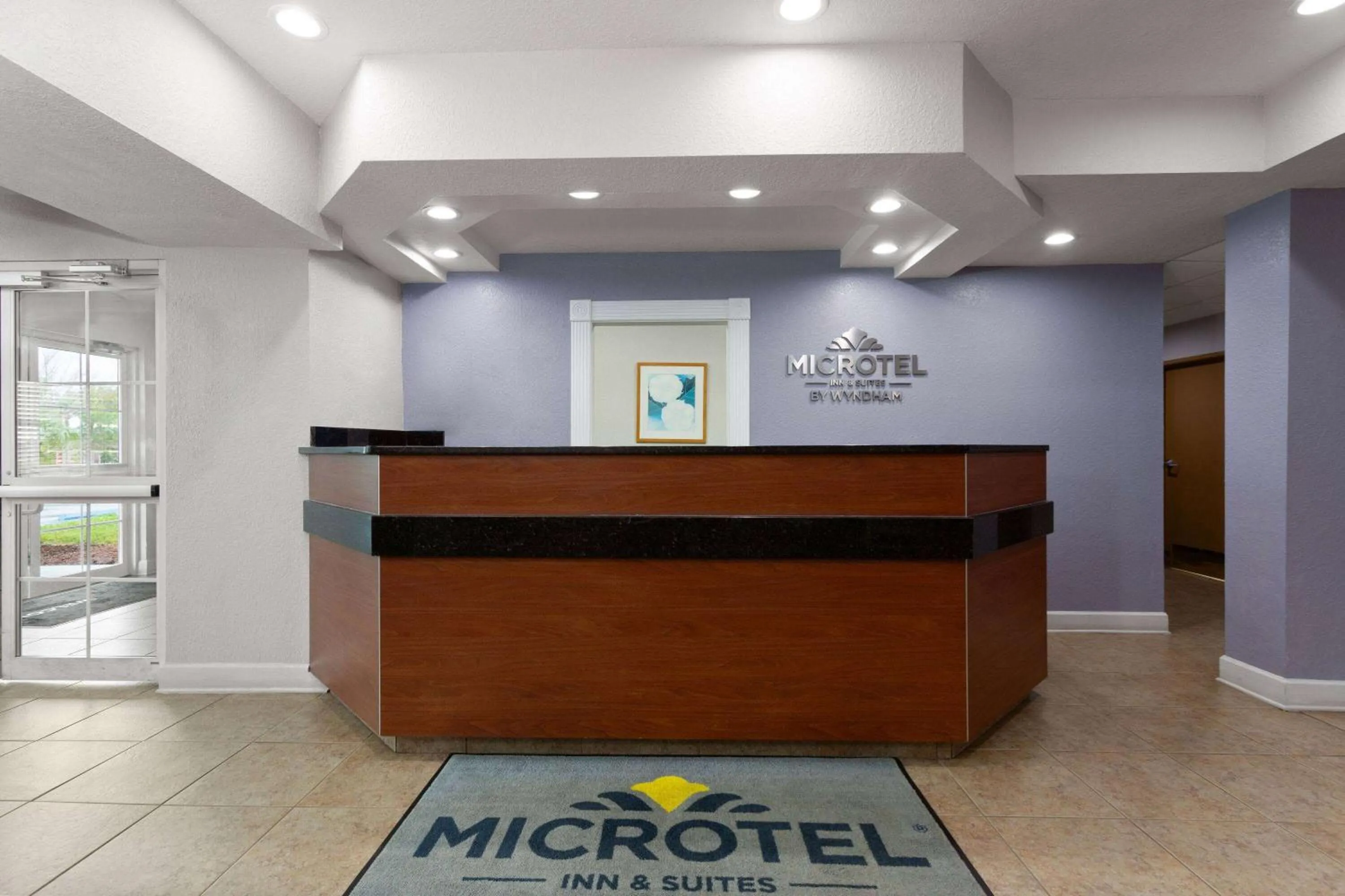 Lobby or reception in Microtel Inn and Suites - Zephyrhills