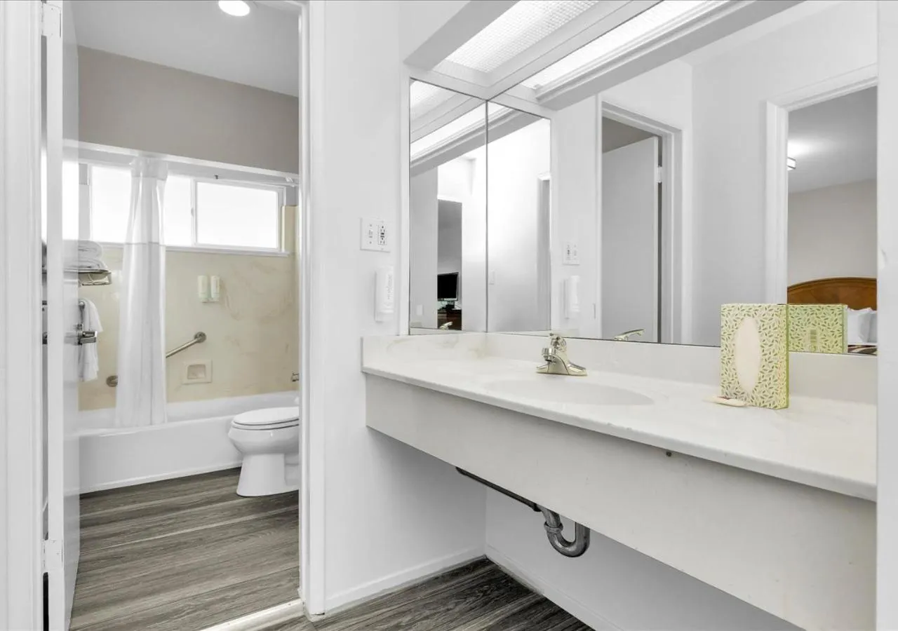 Bathroom in Motel 6 San Francisco, CA Great Highway