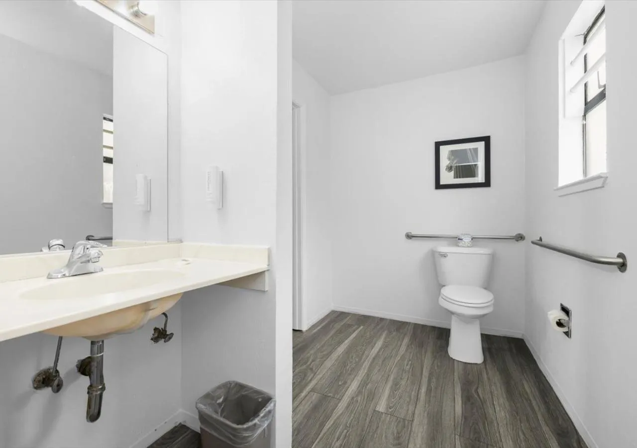 Bathroom in Motel 6 San Francisco, CA Great Highway