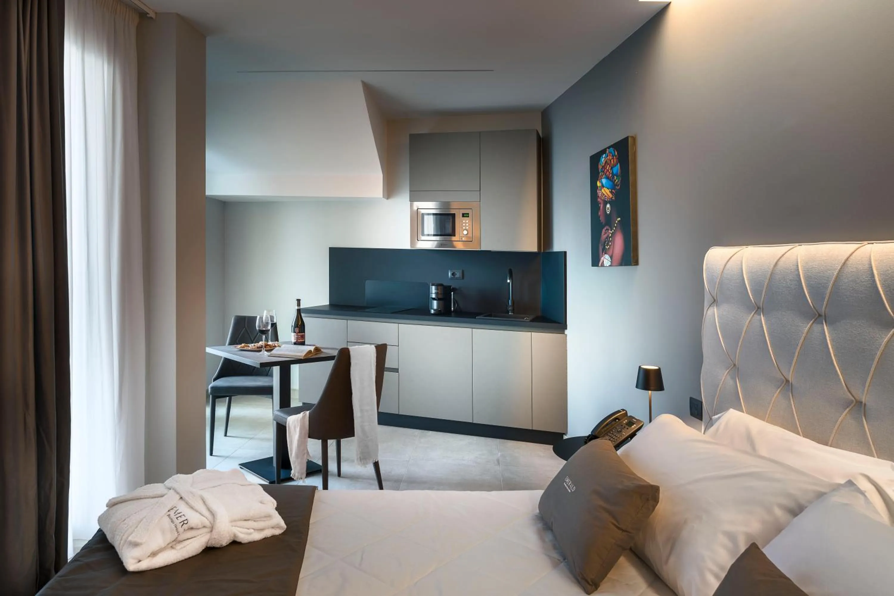 Bedroom, Bed in Emerald Hotel Residence Cefalù