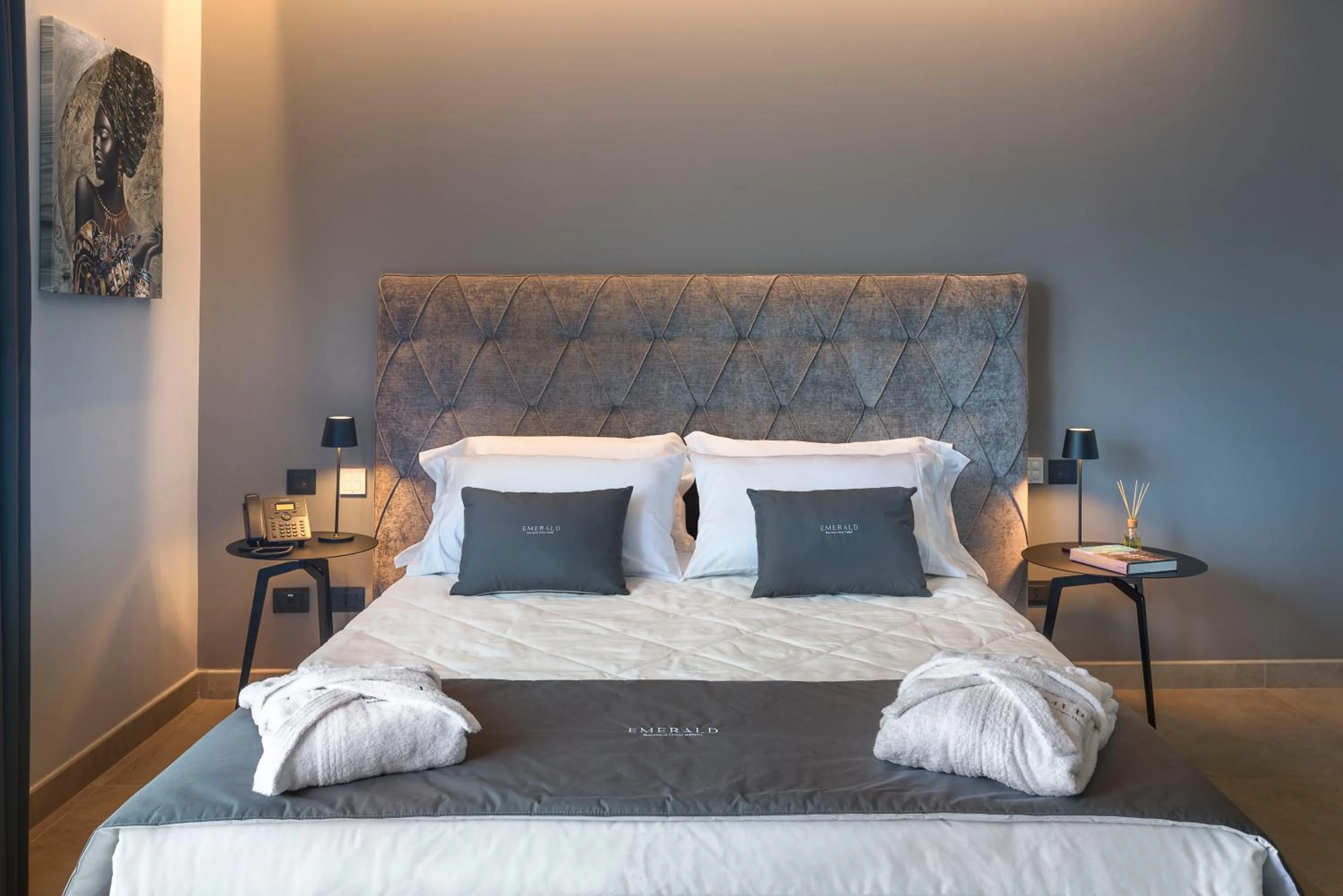 Bedroom, Bed in Emerald Hotel Residence Cefalù