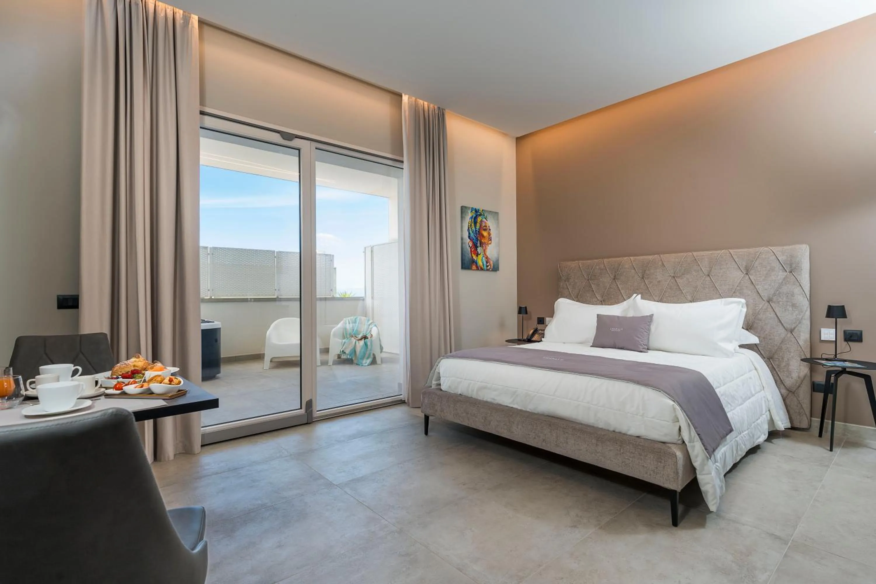 Bedroom, Bed in Emerald Hotel Residence Cefalù