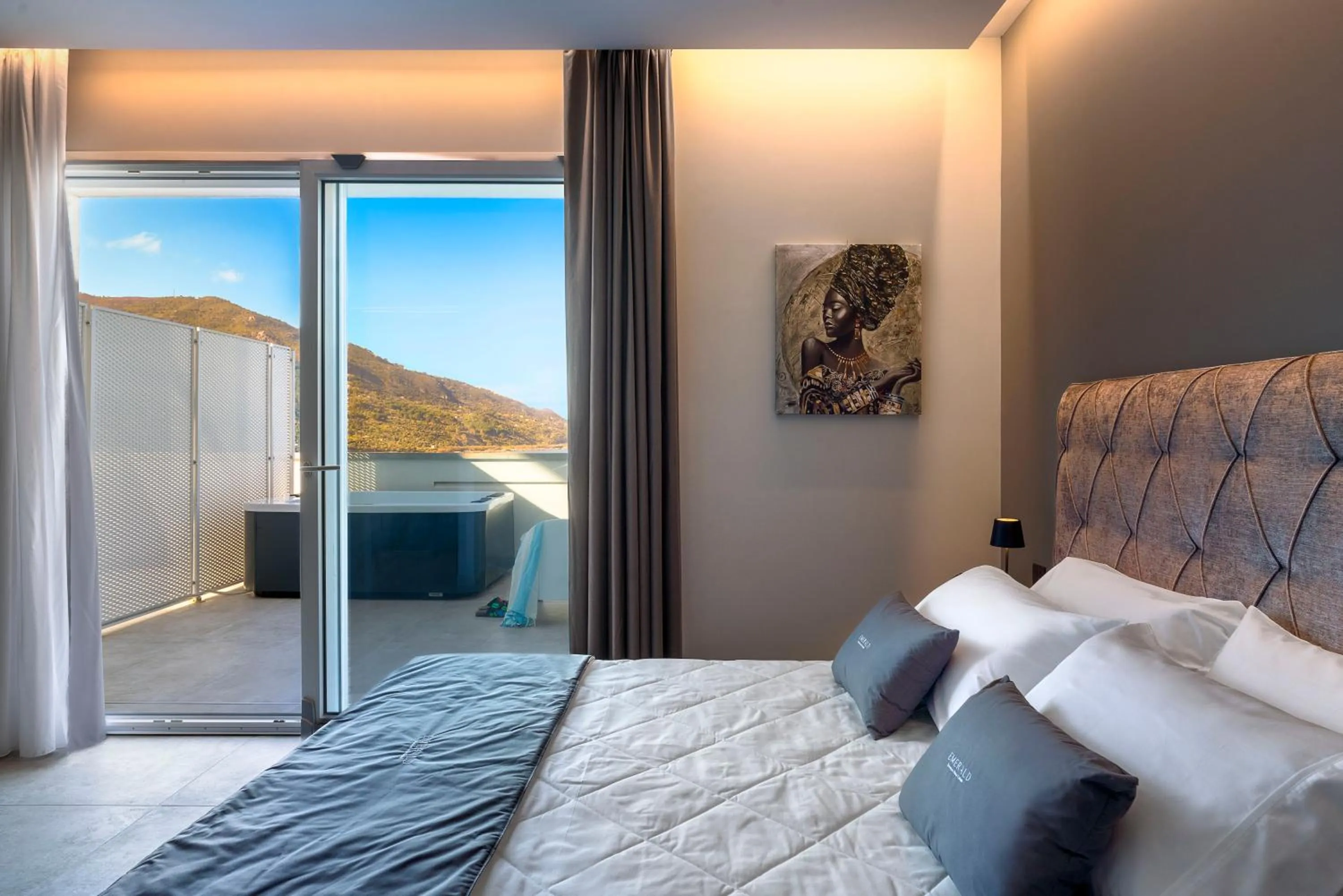 Bedroom, Bed in Emerald Hotel Residence Cefalù