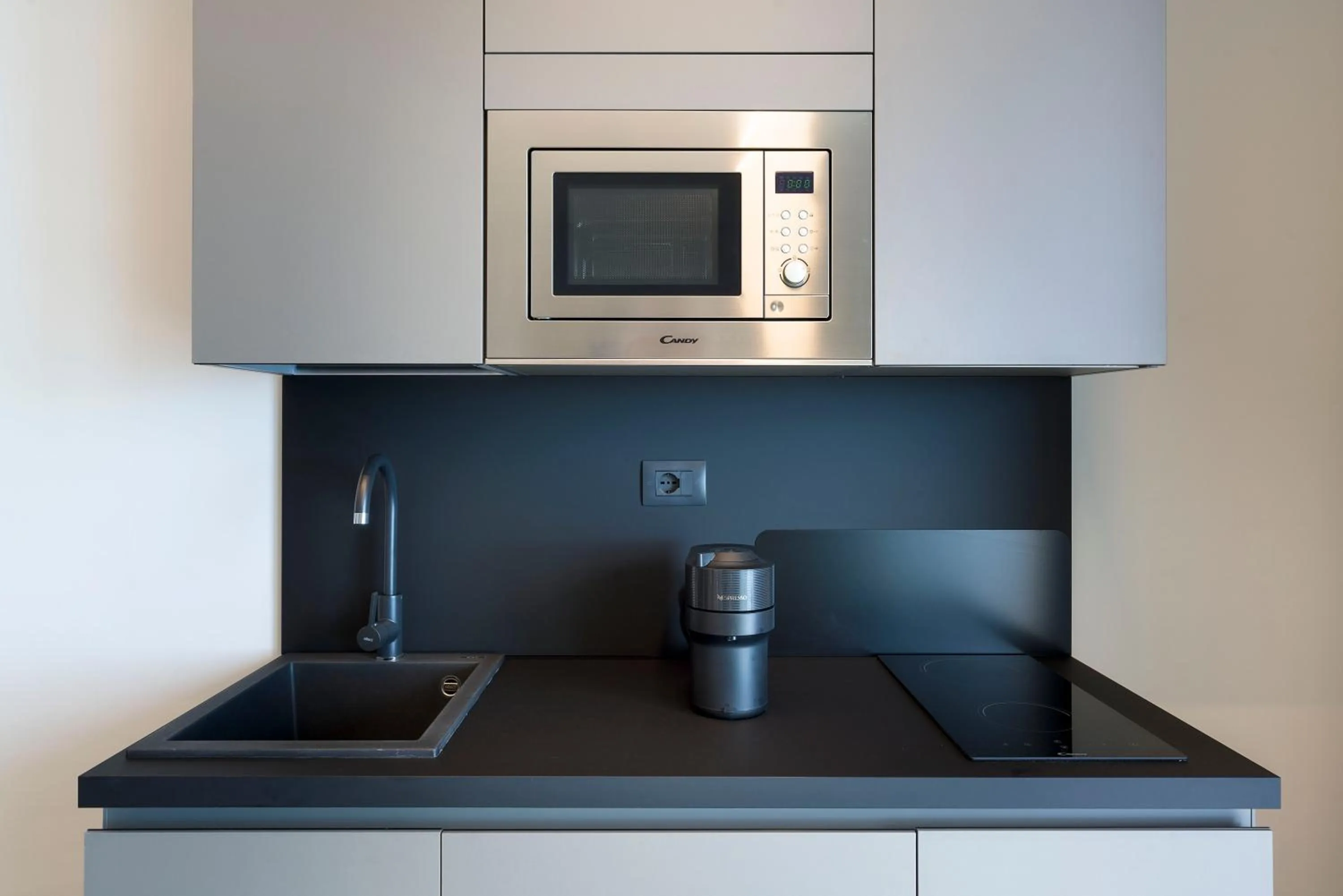 Kitchen or kitchenette in Emerald Hotel Residence Cefalù