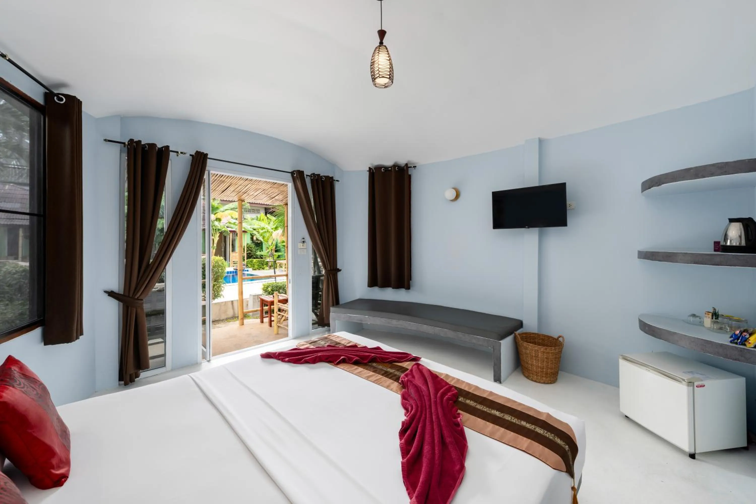 Photo of the whole room, Bed in Avocado Koh Samui